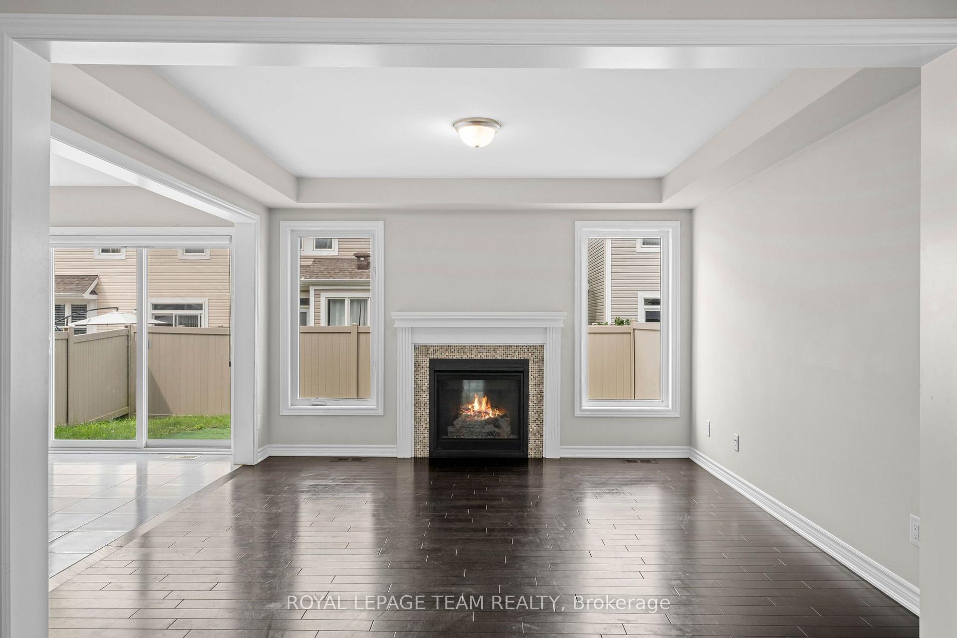 Photo 6 of 127 Solaris Drive, Ottawa, Kanata - Emerald Meadows/Trailwest — HOMEH