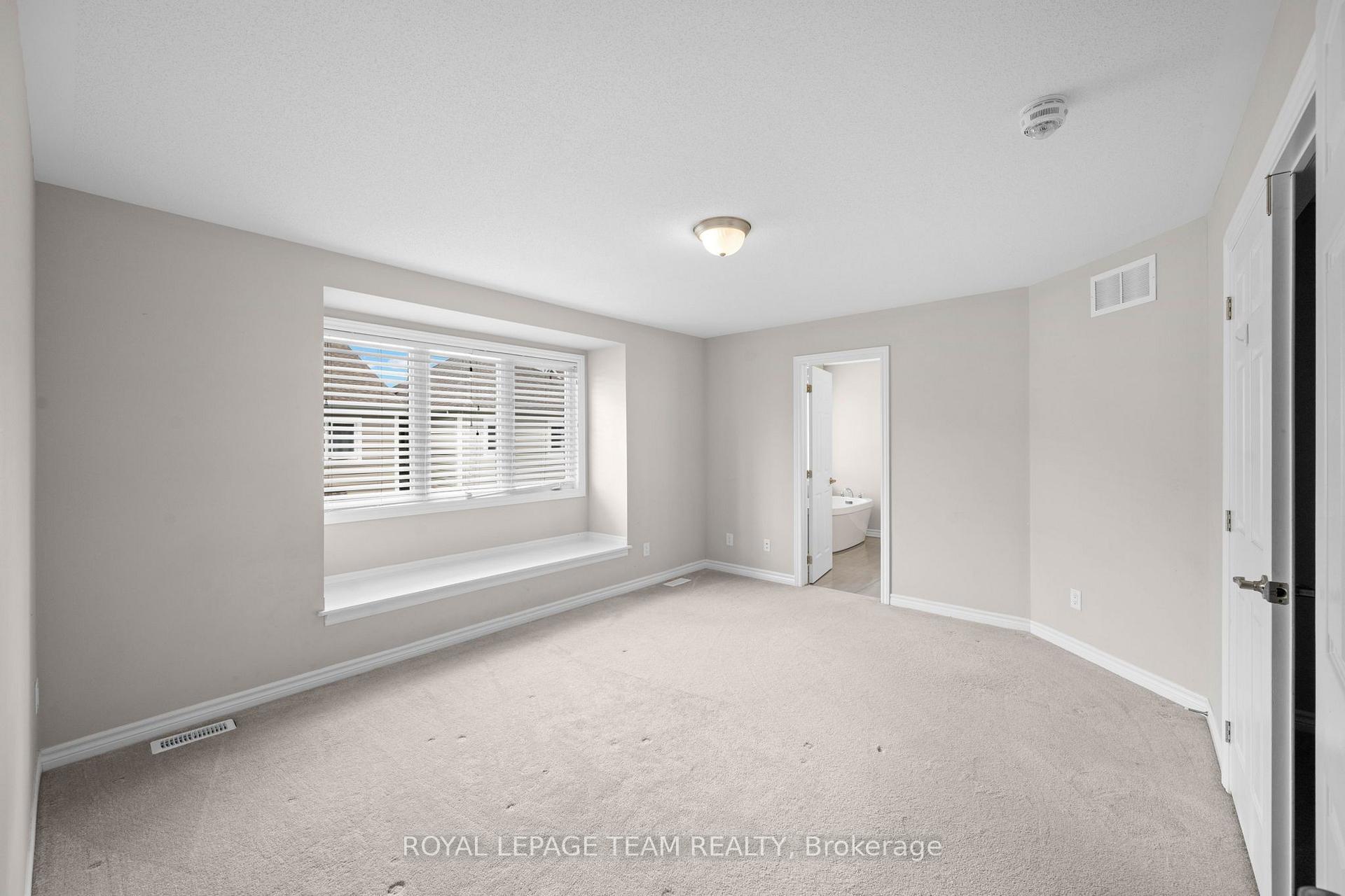 Photo 14 of 127 Solaris Drive, Ottawa, Kanata - Emerald Meadows/Trailwest — HOMEH