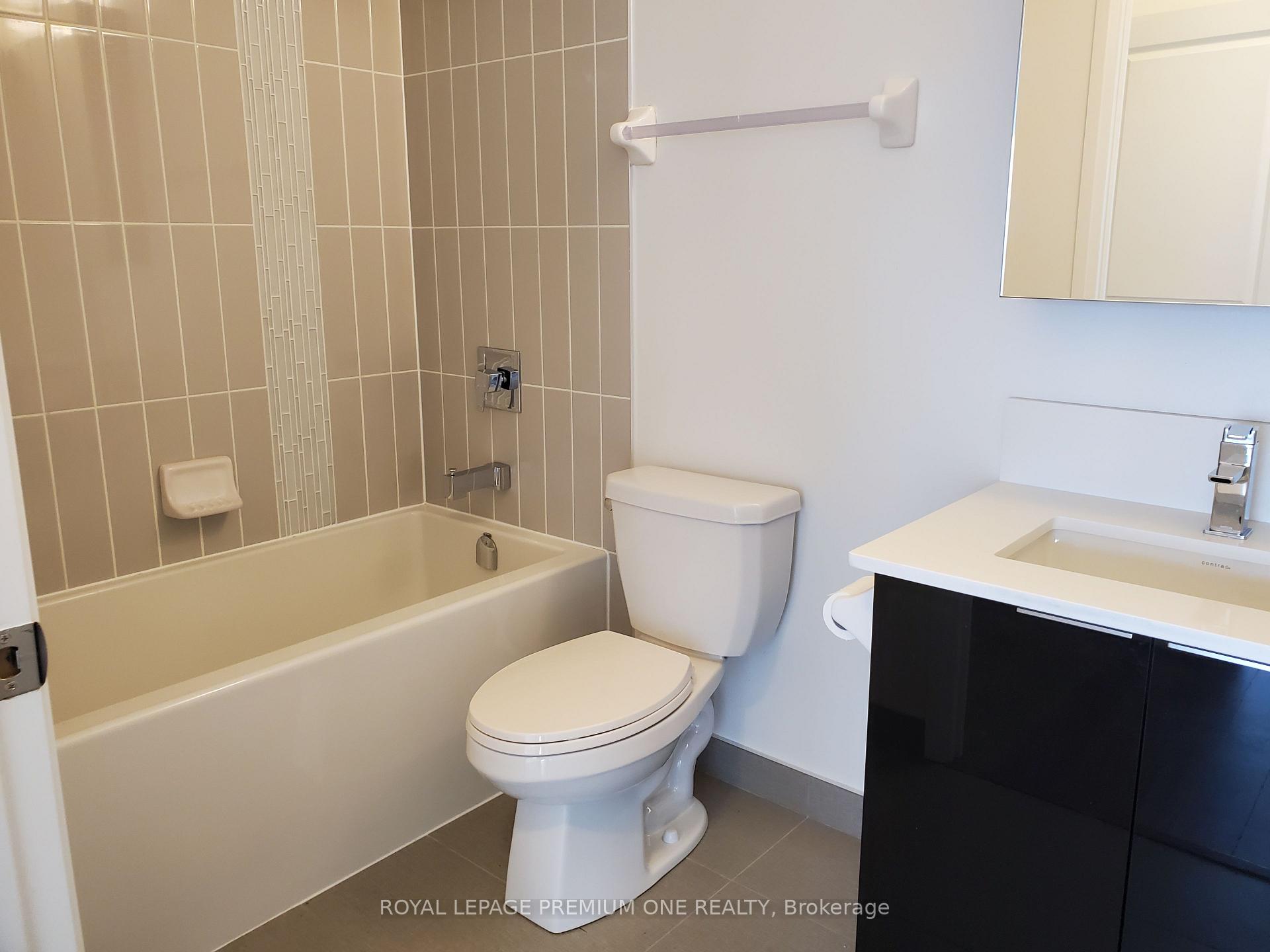 Photo 10 of Unit 416, 99 Eagle Rock Way, Vaughan, Maple — HOMEH