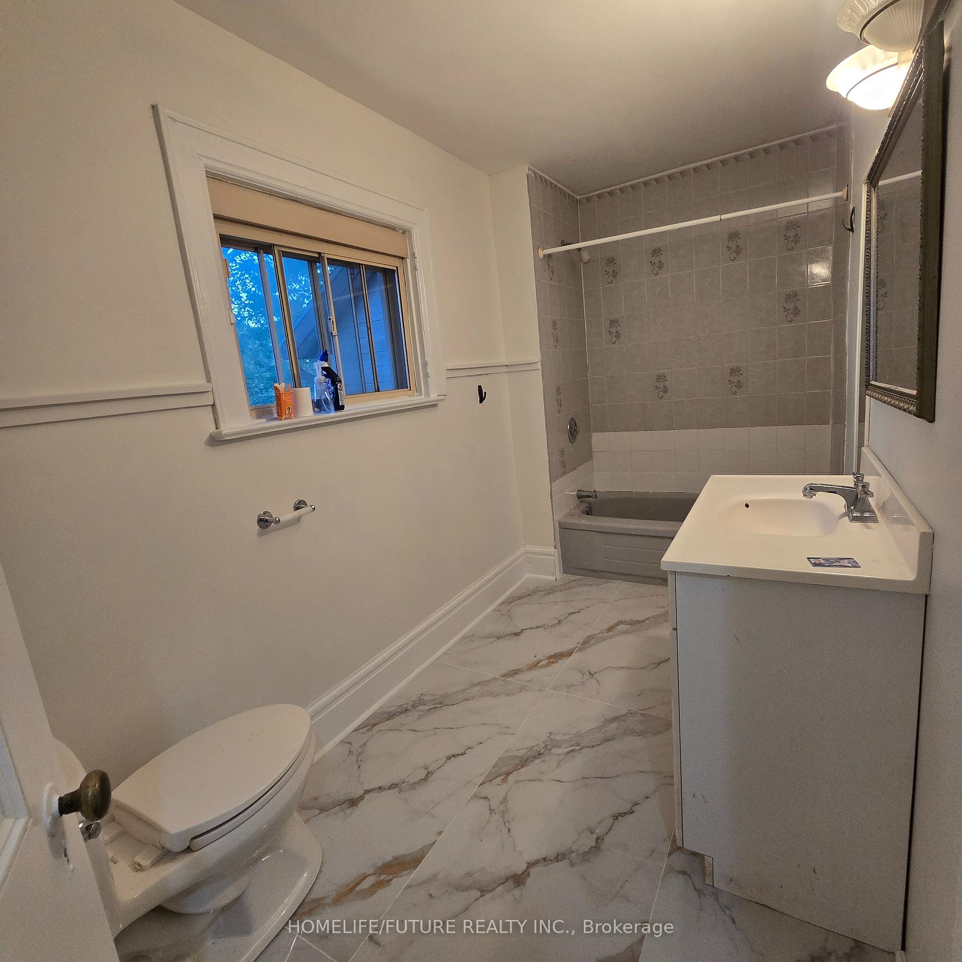 Photo 8 of Unit B, 16 Highland Avenue, Belleville, Belleville Ward — HOMEH