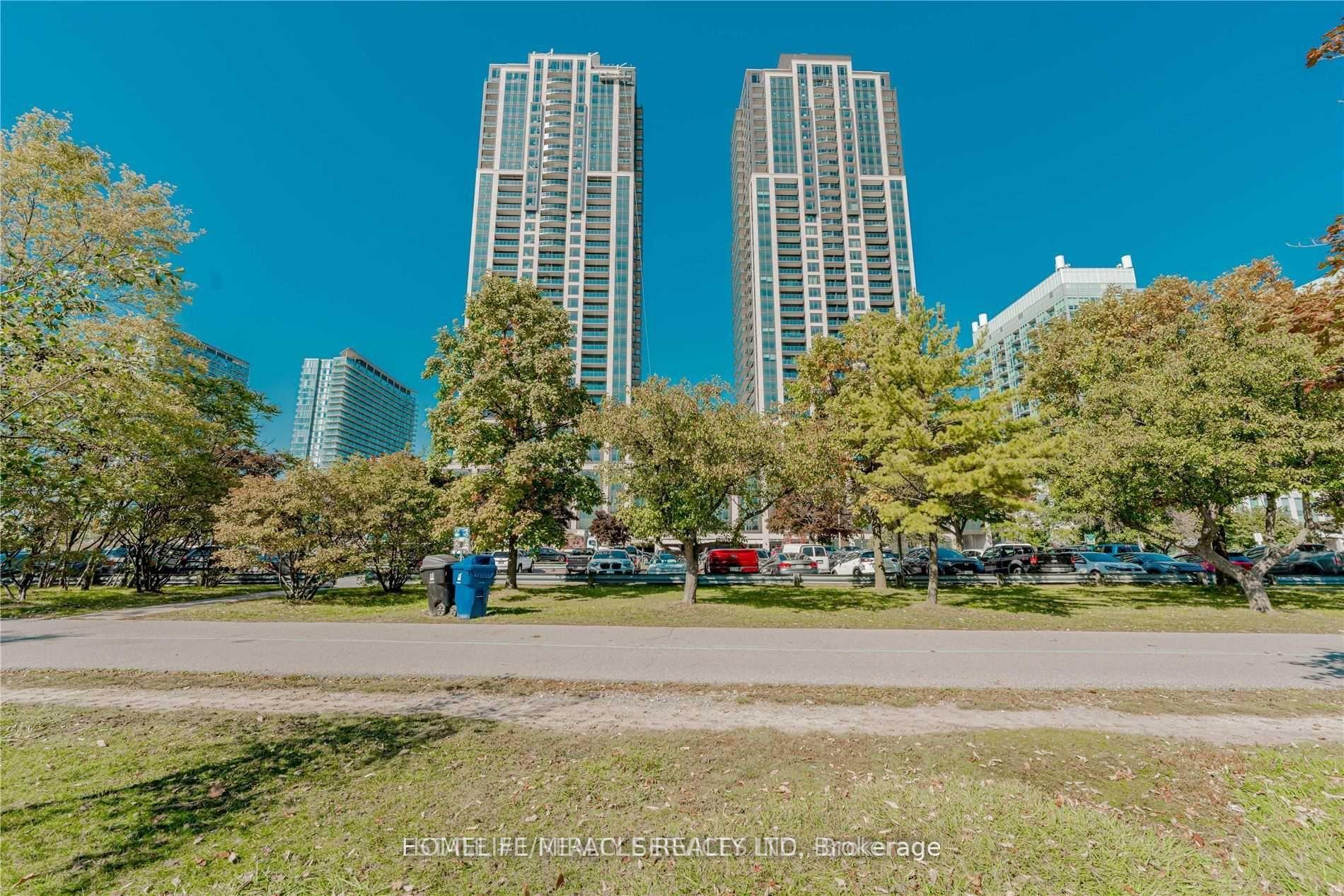 Photo 4 of 1928 Lakeshore Boulevard W, Toronto, High Park-Swansea — HOMEH