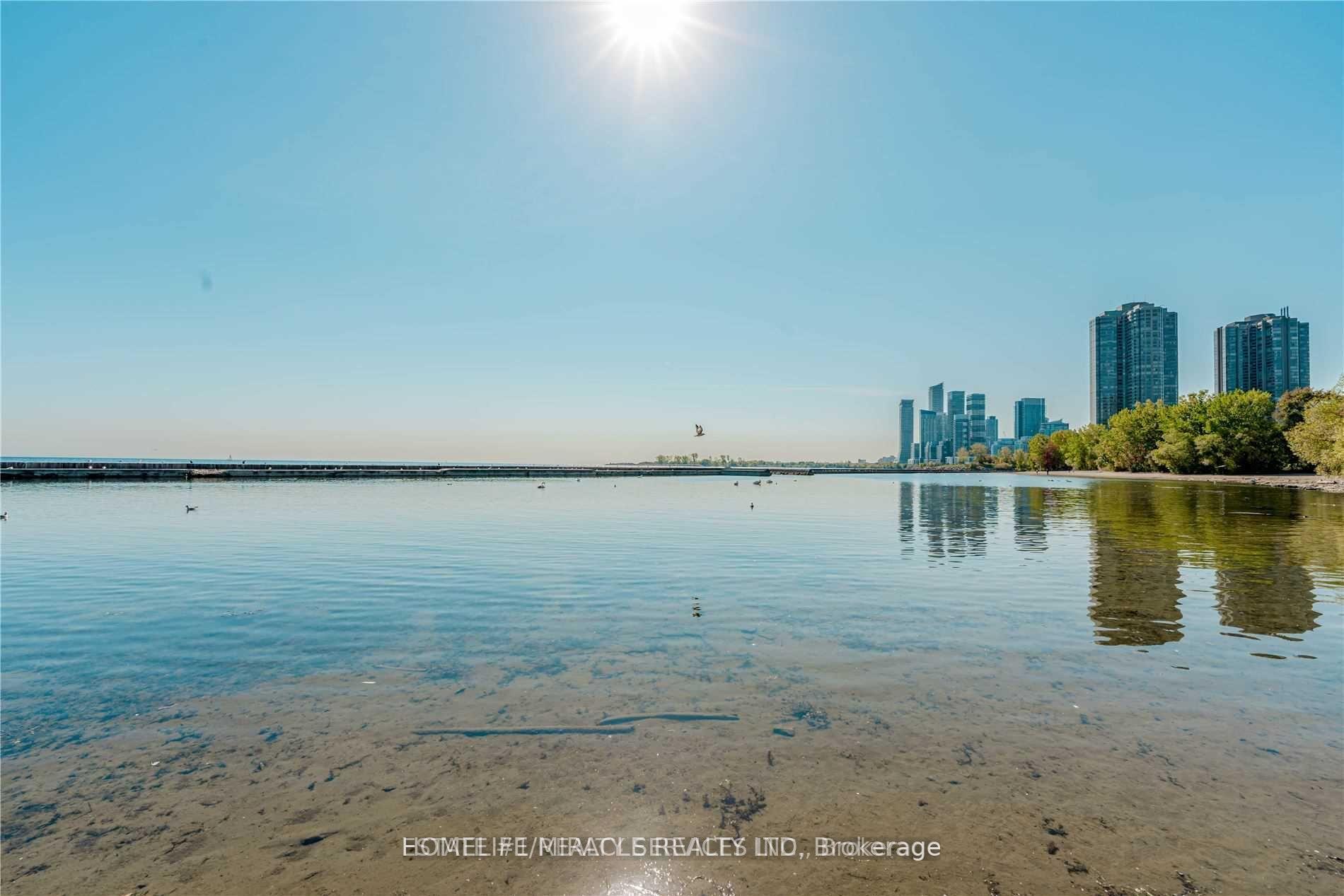 Photo 34 of 1928 Lakeshore Boulevard W, Toronto, High Park-Swansea — HOMEH
