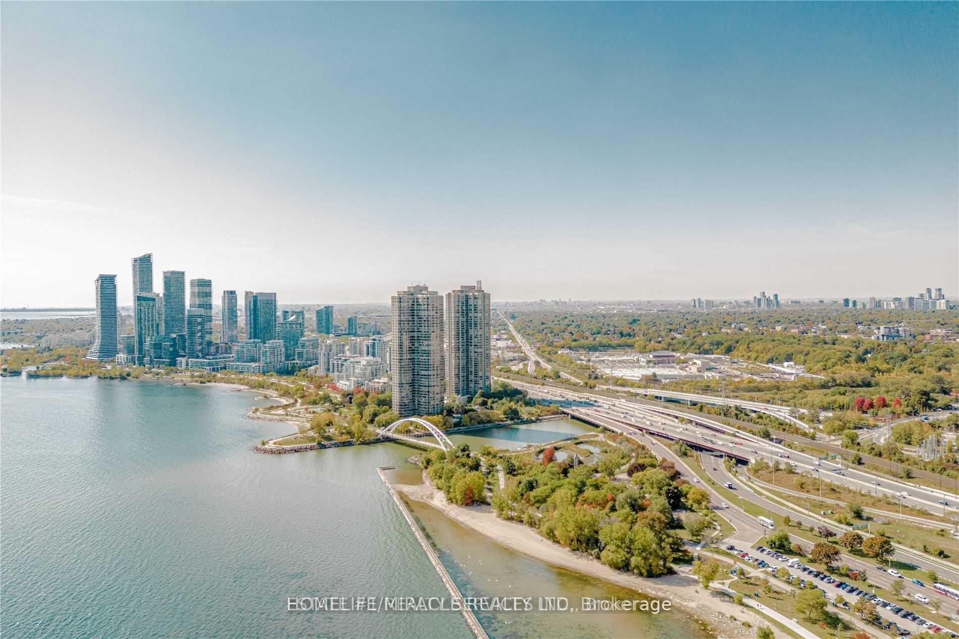Photo 36 of 1928 Lakeshore Boulevard W, Toronto, High Park-Swansea — HOMEH