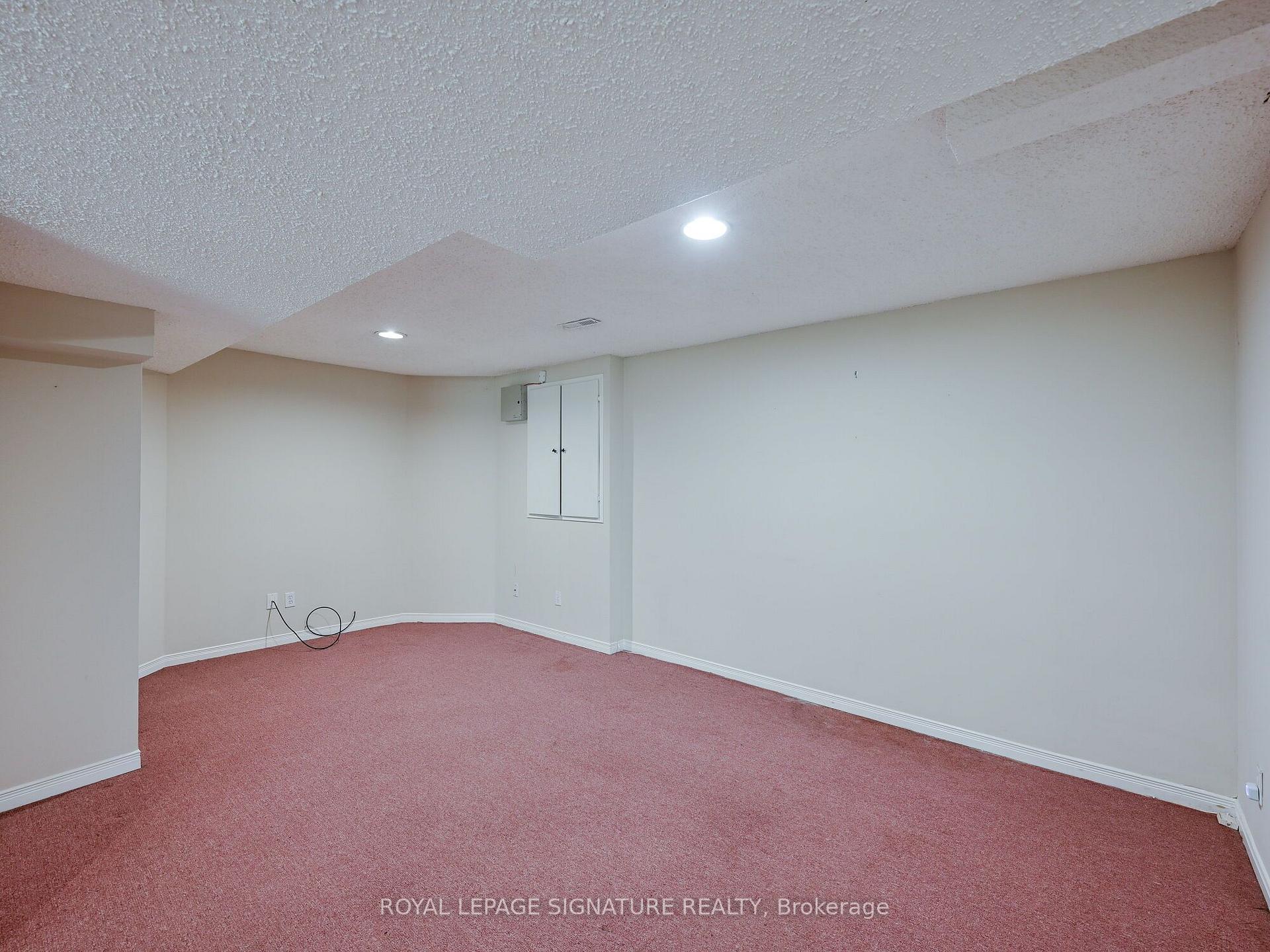 Photo 10 of Unit Lower, 556 Farwell Crescent, Mississauga, Hurontario — HOMEH