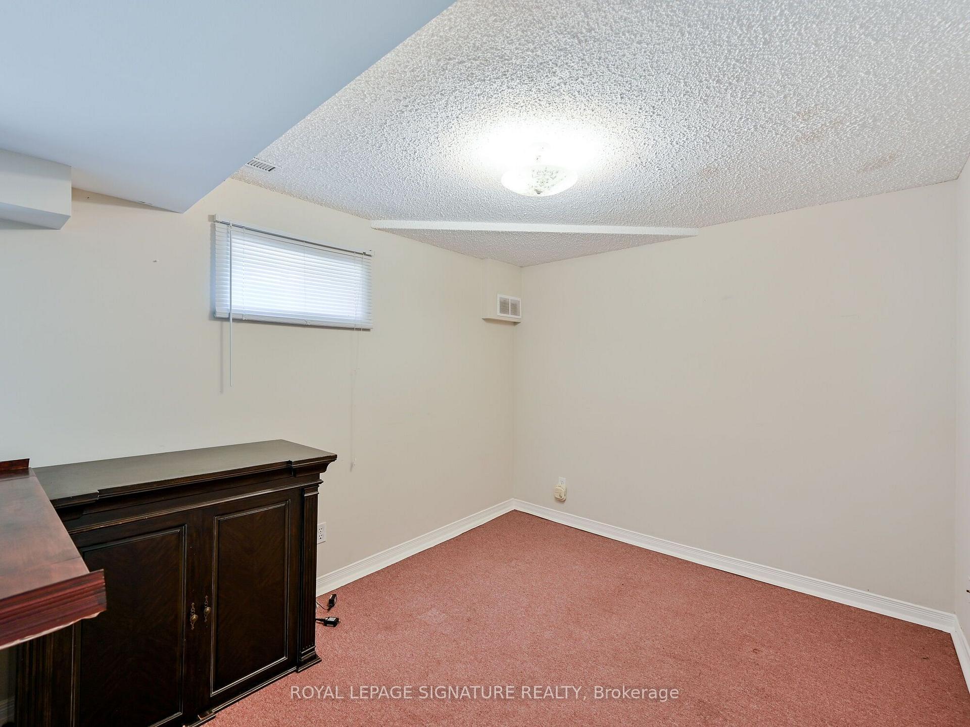 Photo 21 of Unit Lower, 556 Farwell Crescent, Mississauga, Hurontario — HOMEH