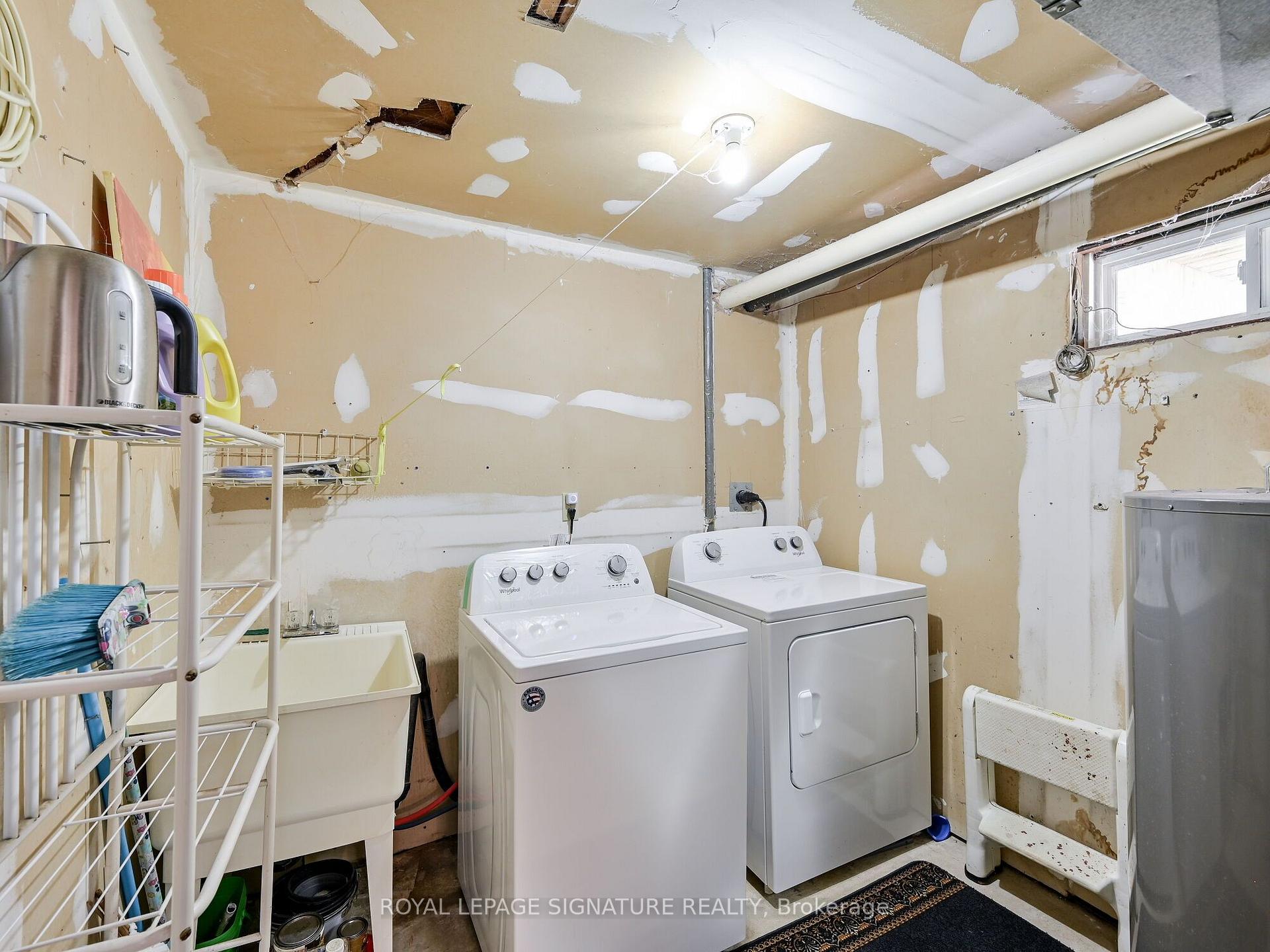 Photo 33 of Unit Lower, 556 Farwell Crescent, Mississauga, Hurontario — HOMEH