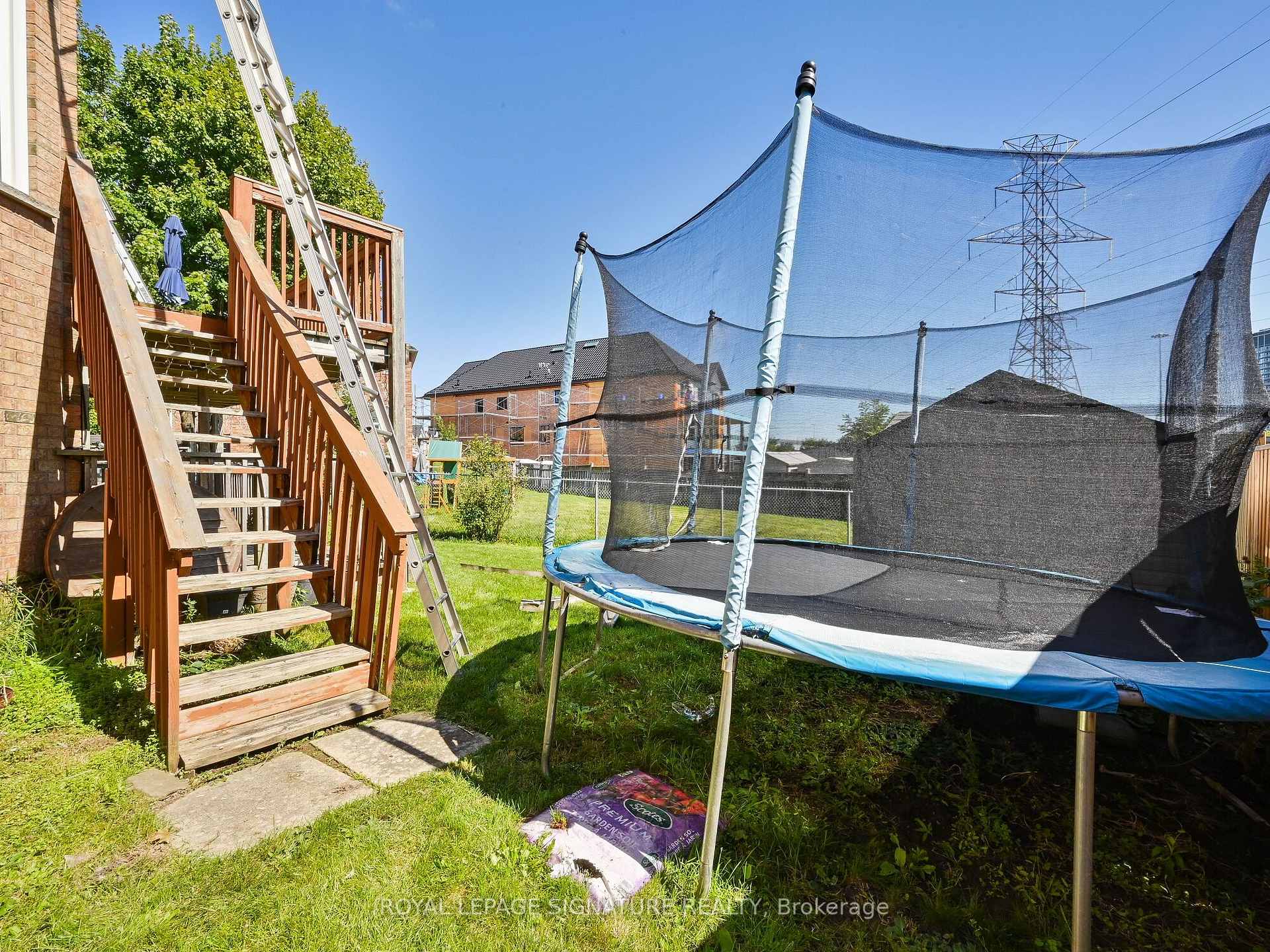 Photo 34 of Unit Lower, 556 Farwell Crescent, Mississauga, Hurontario — HOMEH
