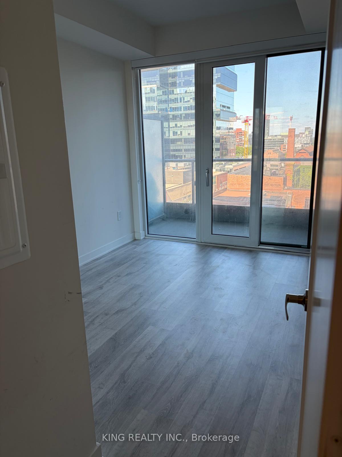 Photo 5 of Unit 806 E, 70 Princess Street E, Toronto, Waterfront Communities — HOMEH