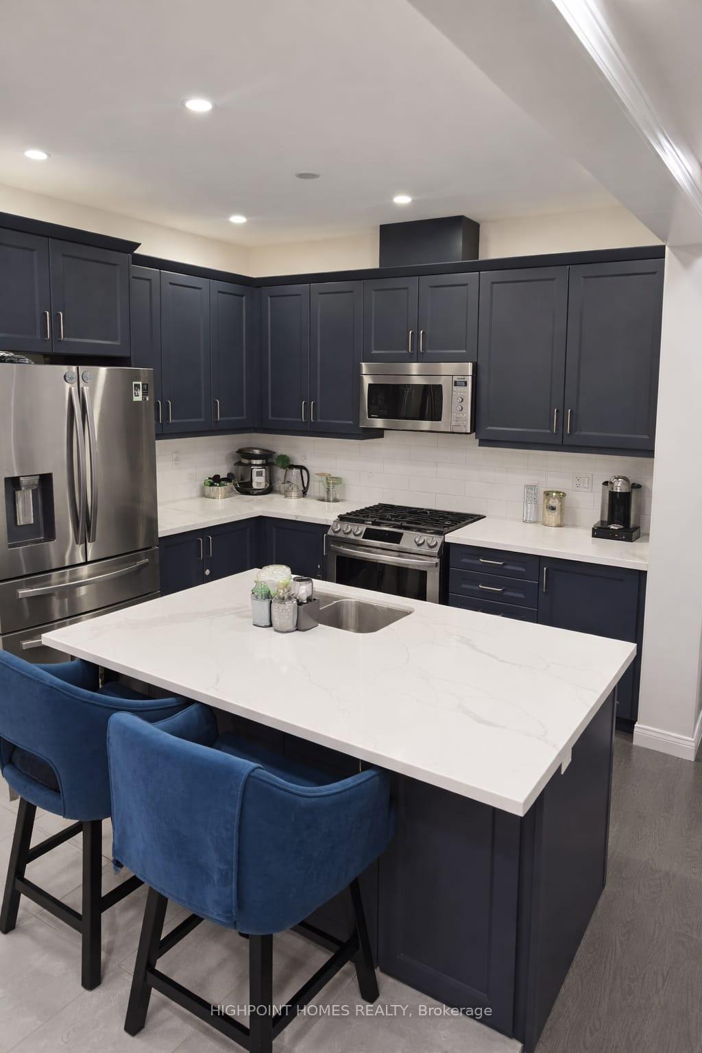 Photo 5 of 6 Beasley Grove, Hamilton, Ancaster — HOMEH