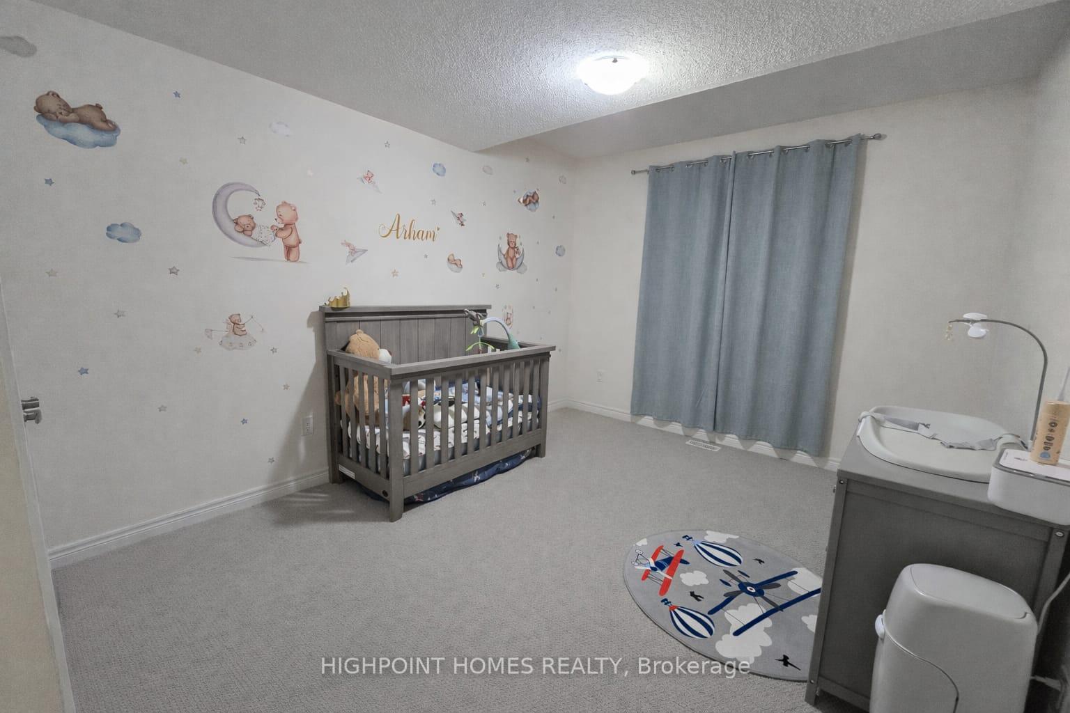 Photo 10 of 6 Beasley Grove, Hamilton, Ancaster — HOMEH