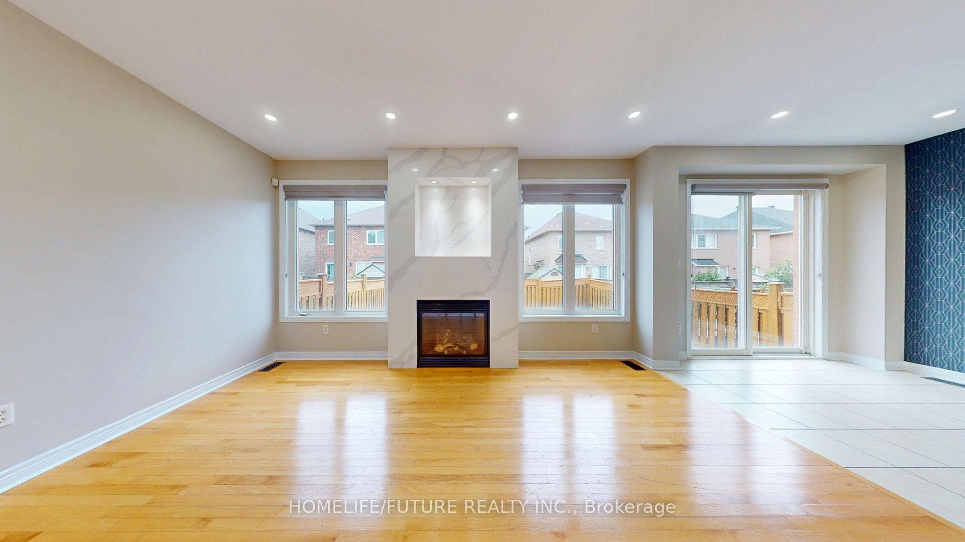 Photo 7 of 15 Ada Gardens, Markham, Box Grove — HOMEH