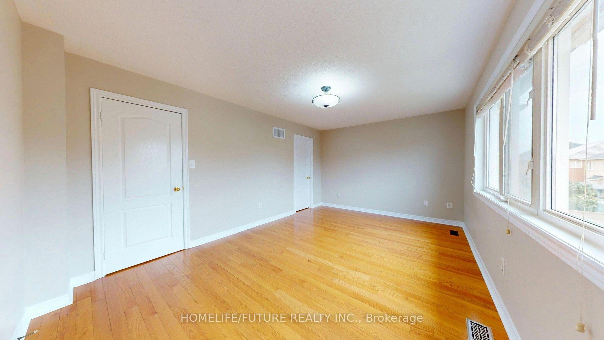 Photo 18 of 15 Ada Gardens, Markham, Box Grove — HOMEH