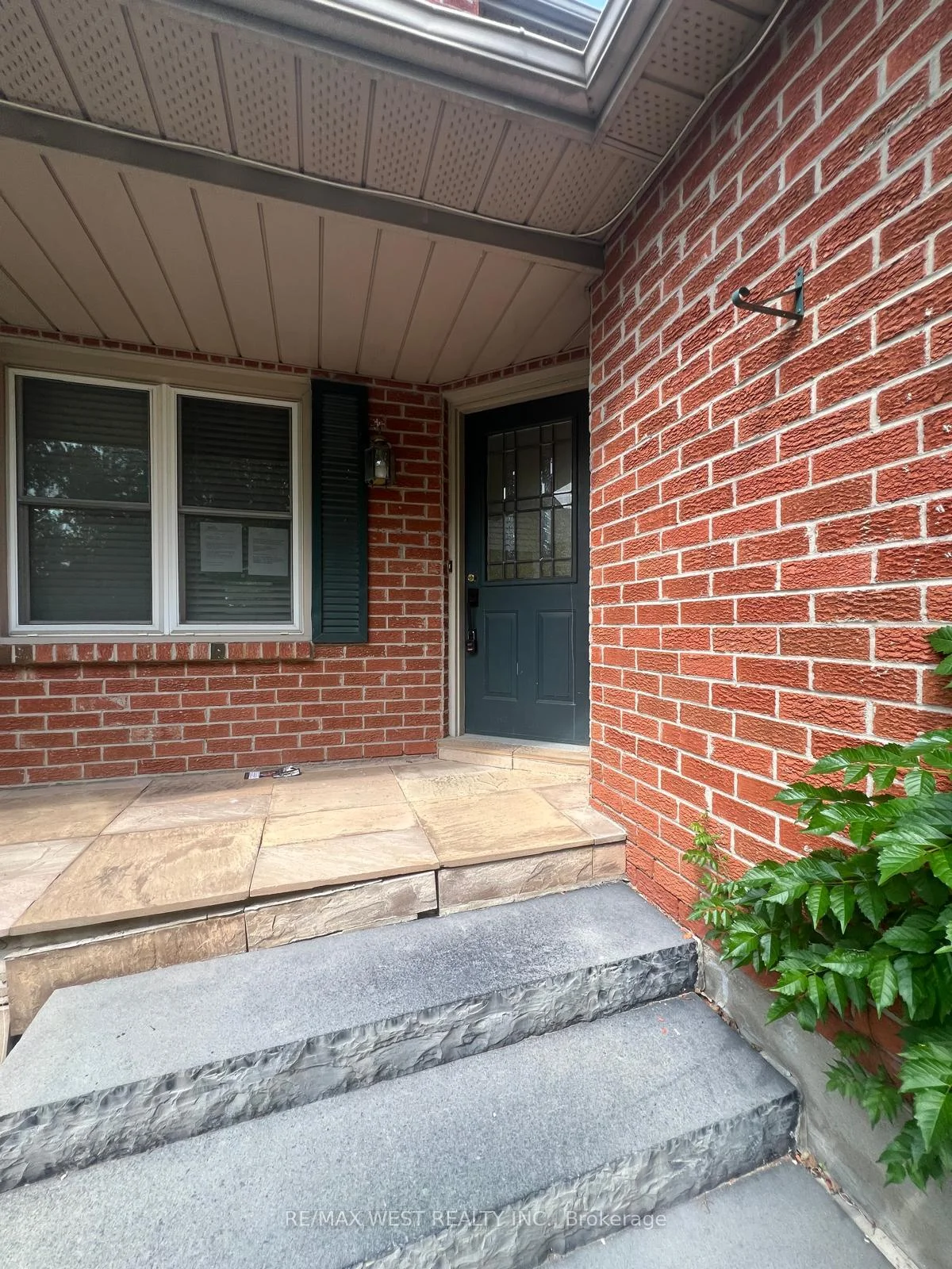 Photo 2 of 51 Moorcrest Drive, Aurora, Aurora Village — HOMEH