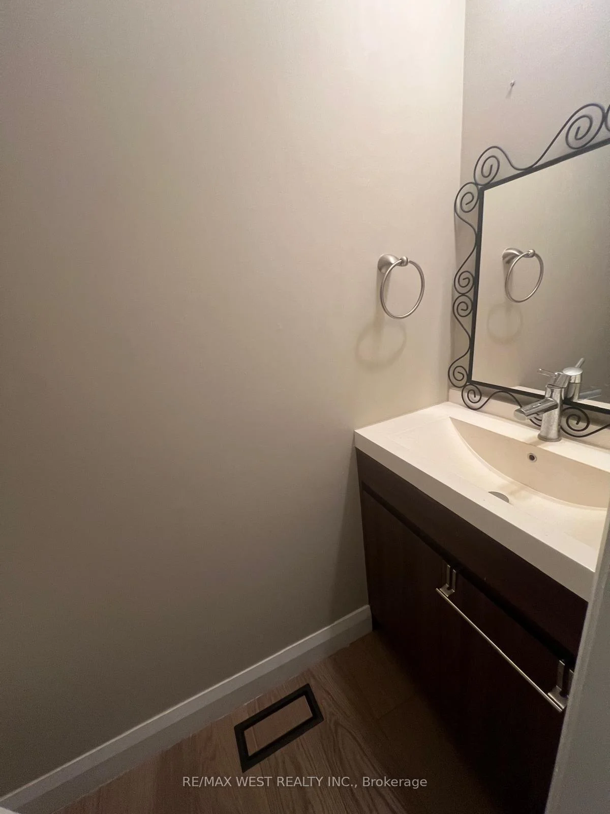 Photo 14 of 51 Moorcrest Drive, Aurora, Aurora Village — HOMEH