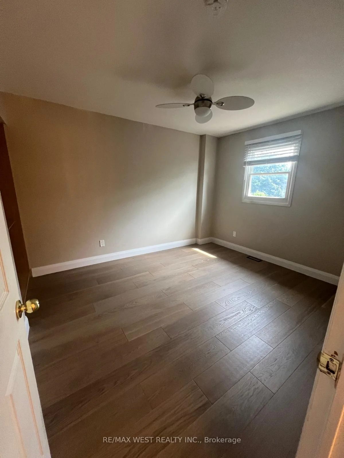 Photo 21 of 51 Moorcrest Drive, Aurora, Aurora Village — HOMEH