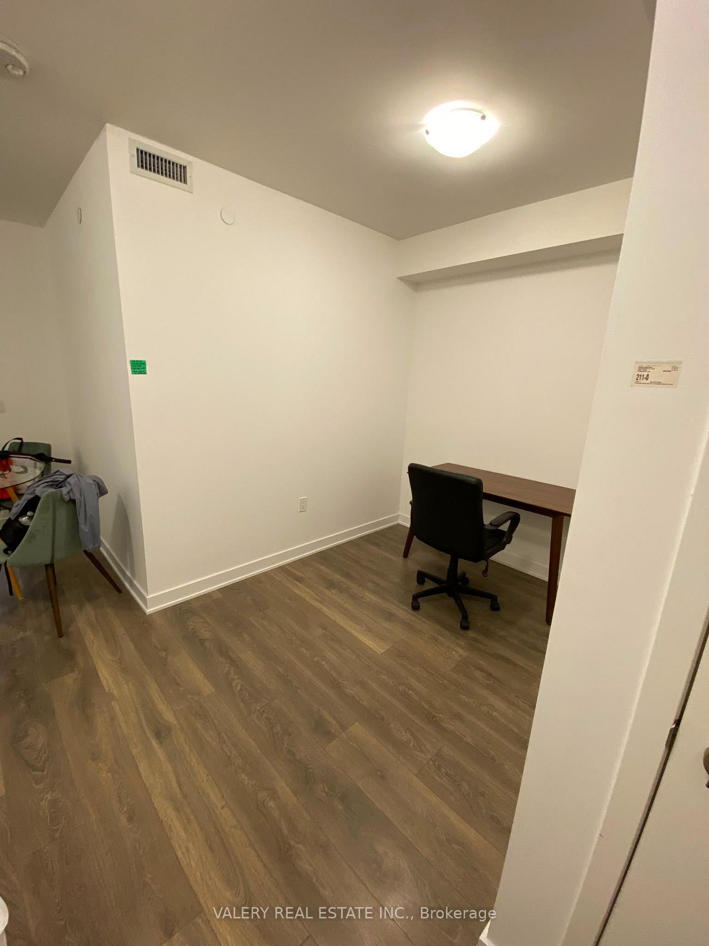 Photo 3 of Unit 2205, 195 Redpath Avenue, Toronto, Mount Pleasant West — HOMEH