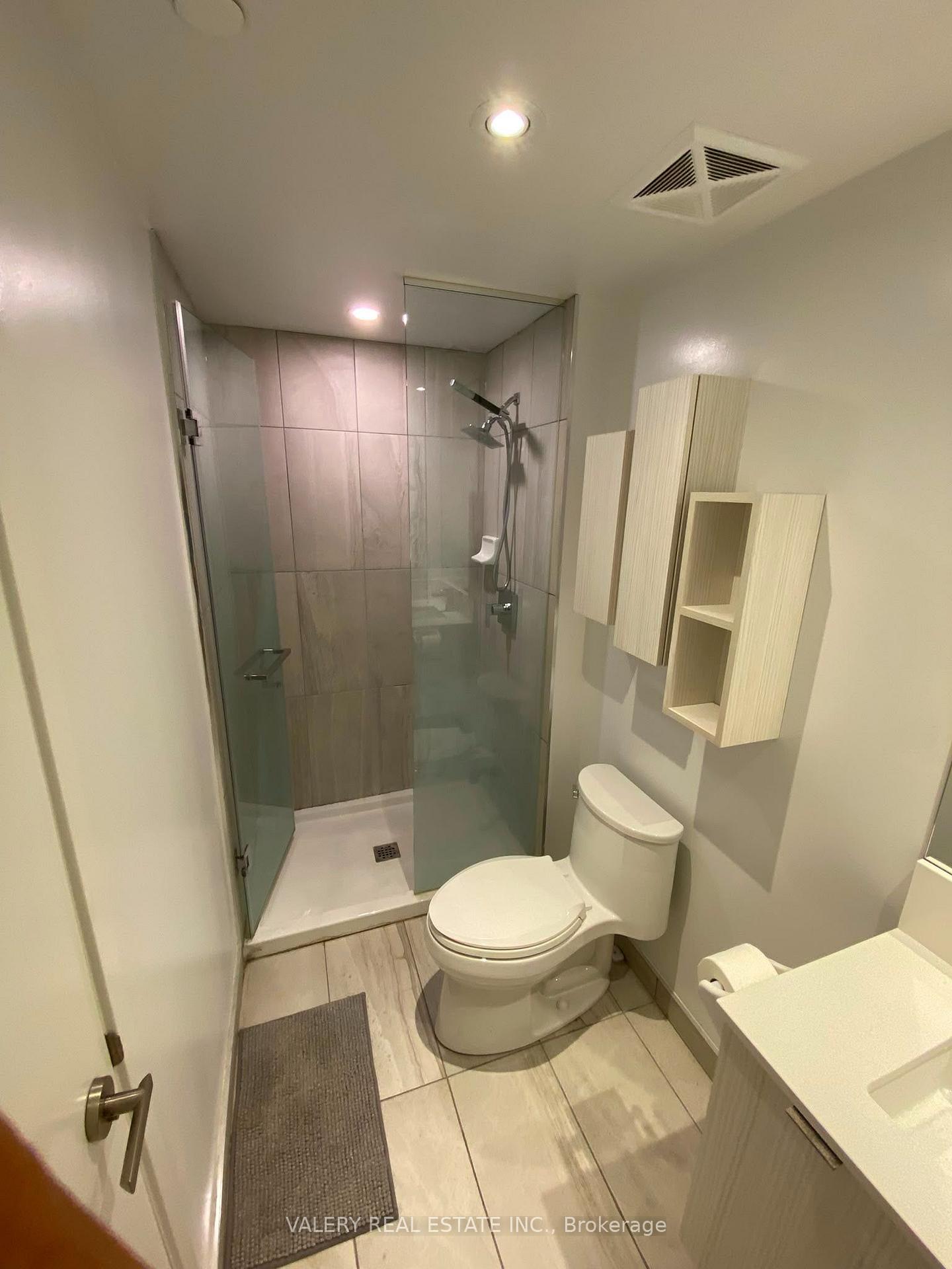 Photo 8 of Unit 2205, 195 Redpath Avenue, Toronto, Mount Pleasant West — HOMEH