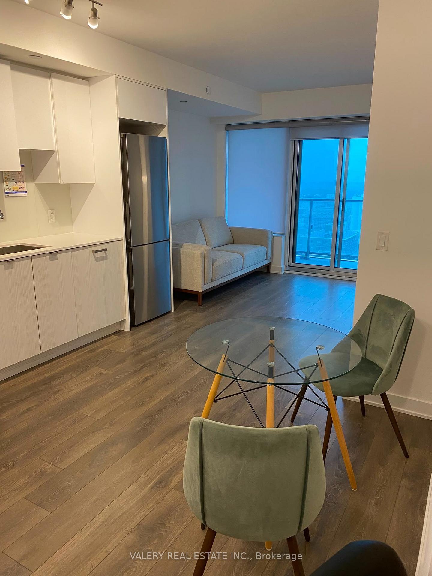 Photo 14 of Unit 2205, 195 Redpath Avenue, Toronto, Mount Pleasant West — HOMEH