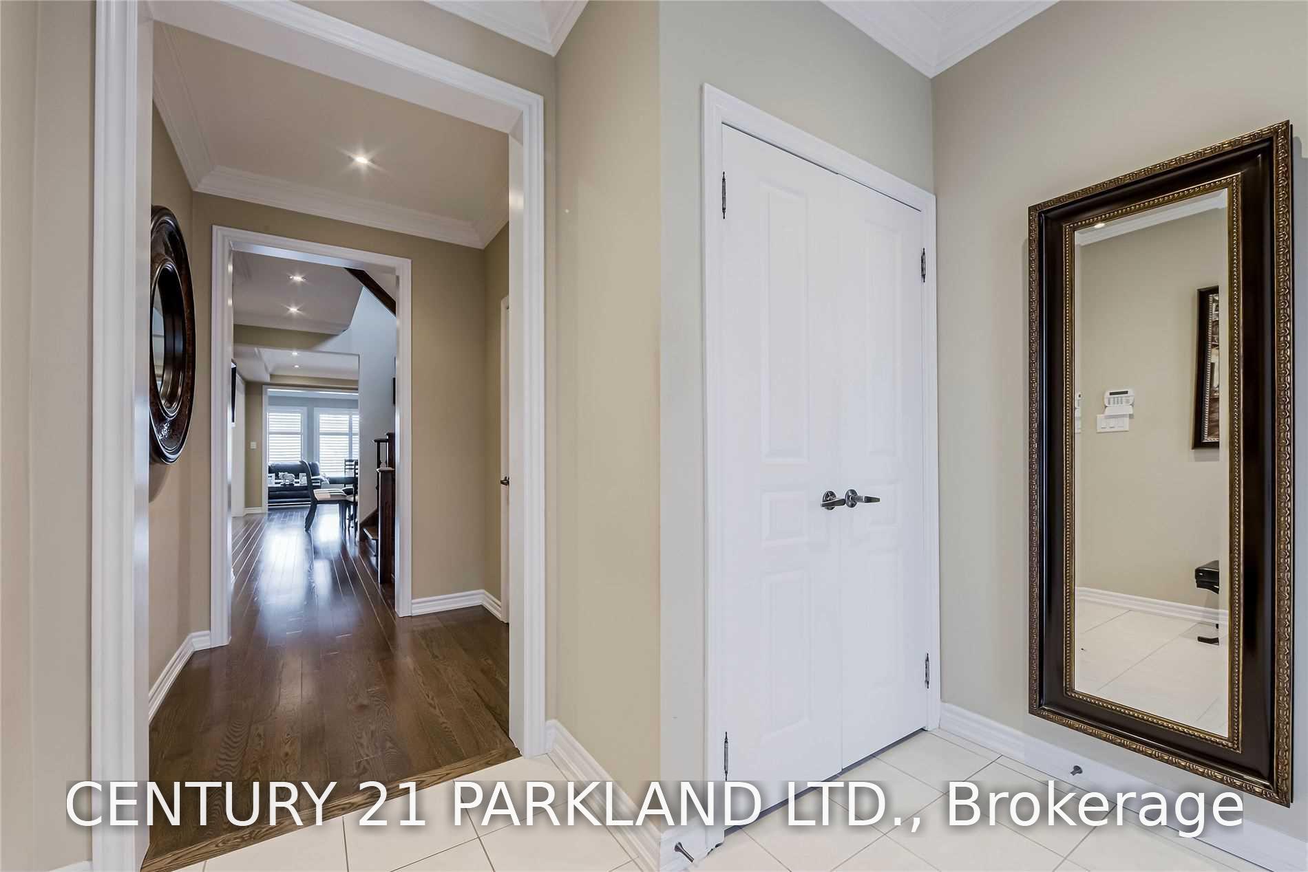 Photo 5 of 15 Sedgewick Place, Vaughan, Vellore Village — HOMEH