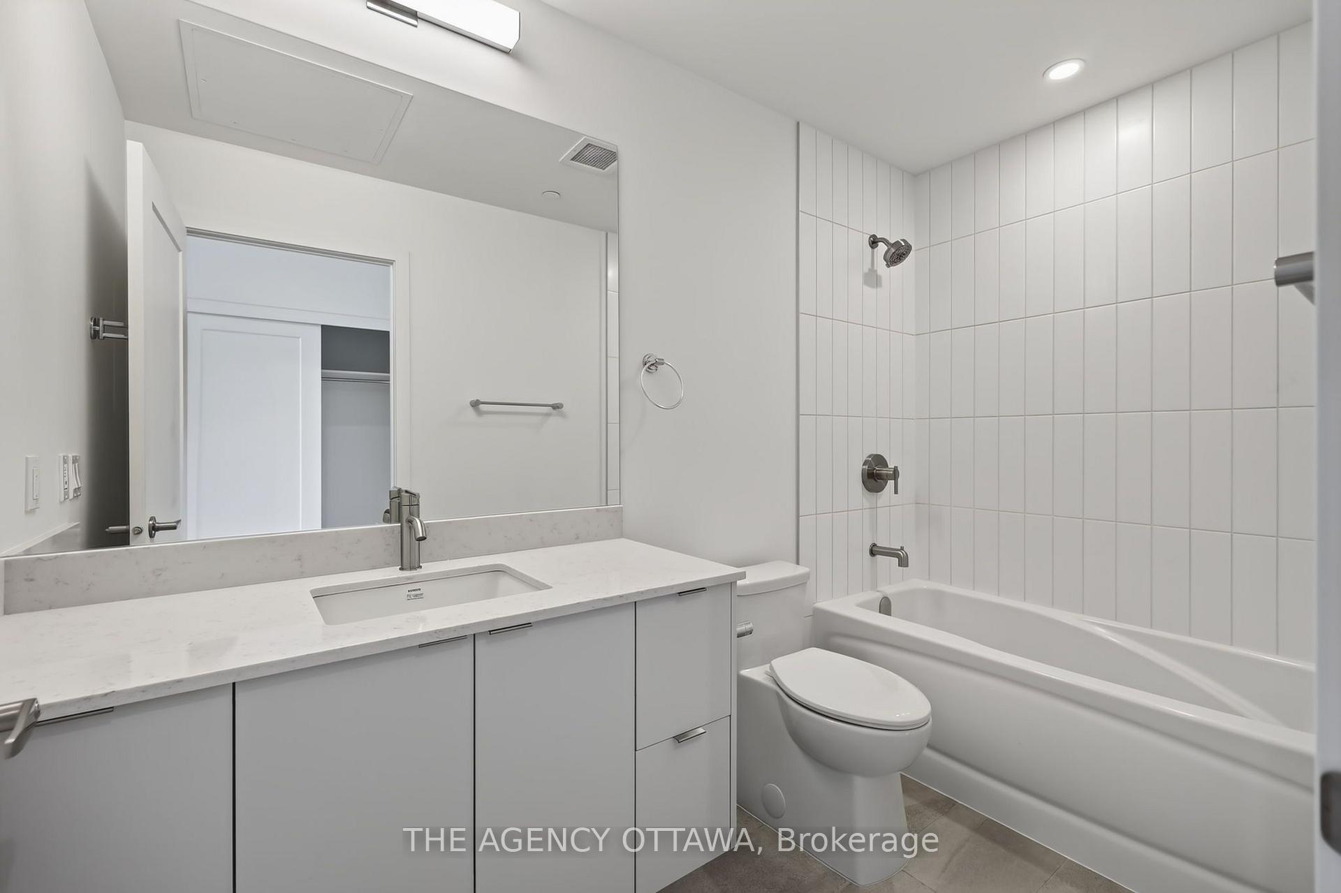 Photo 8 of Unit 303, 3085 Riverside Drive, Ottawa, Mooneys Bay/Riverside Park — HOMEH