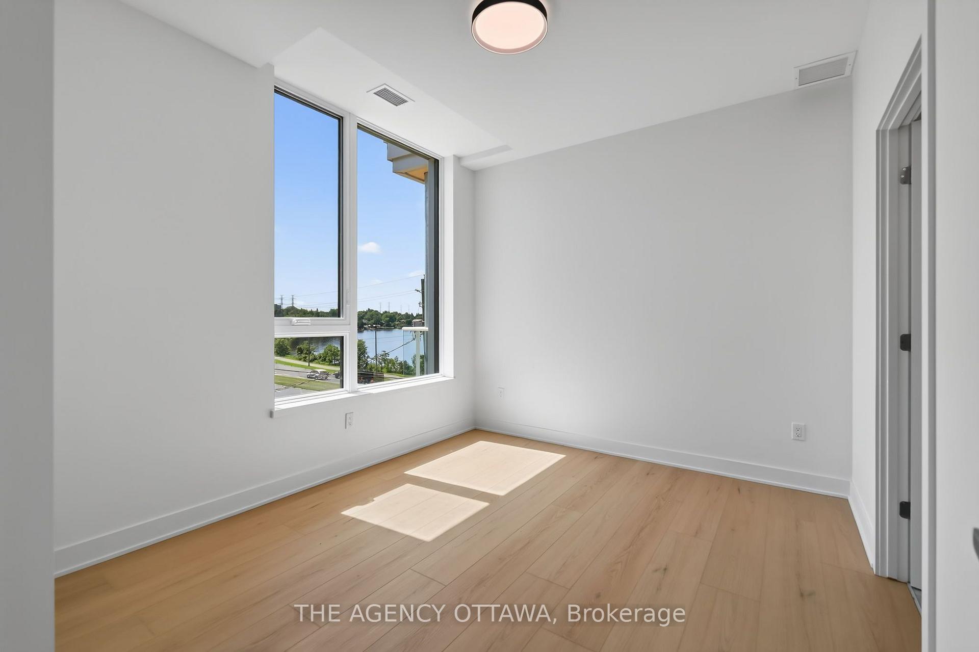 Photo 12 of Unit 303, 3085 Riverside Drive, Ottawa, Mooneys Bay/Riverside Park — HOMEH