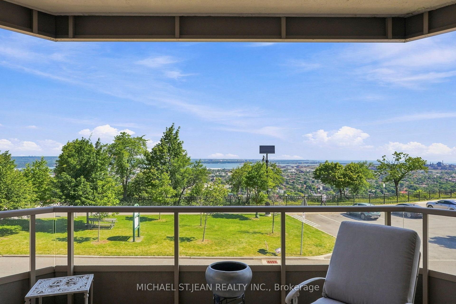 Photo 10 of Unit 2W, 174 Mountain Park Avenue, Hamilton, Eastmount — HOMEH