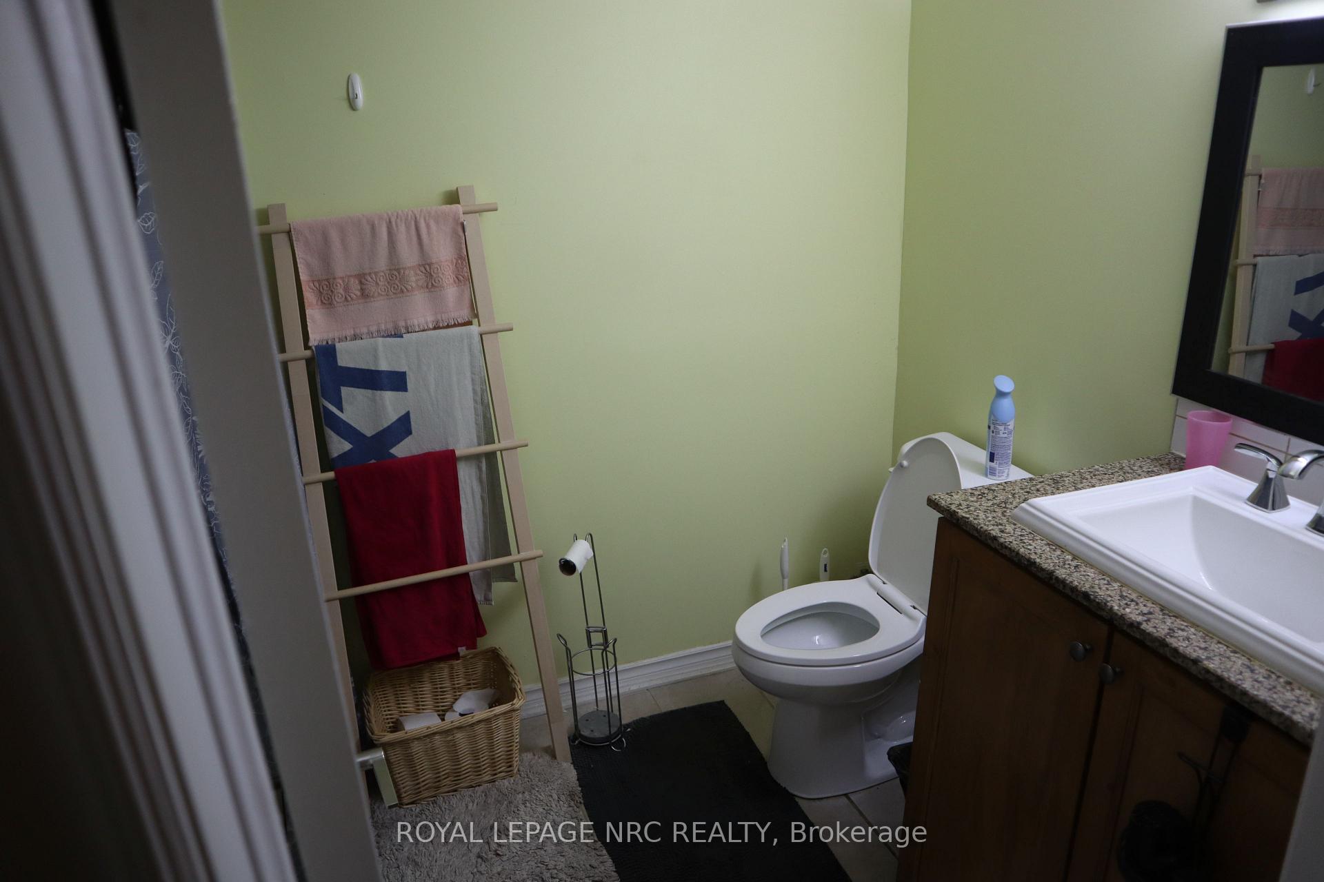 Photo 8 of 28 Dulverton Drive, Brampton, Northwest Brampton — HOMEH