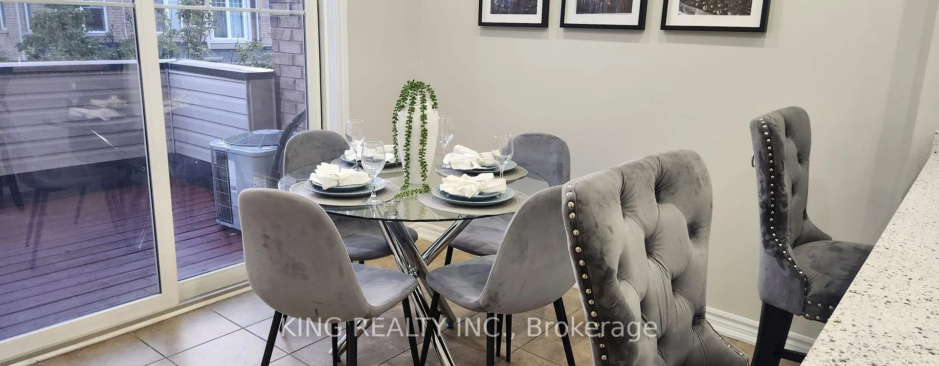 Photo 4 of 86 Magdalene Crescent S, Brampton, Heart Lake East — HOMEH