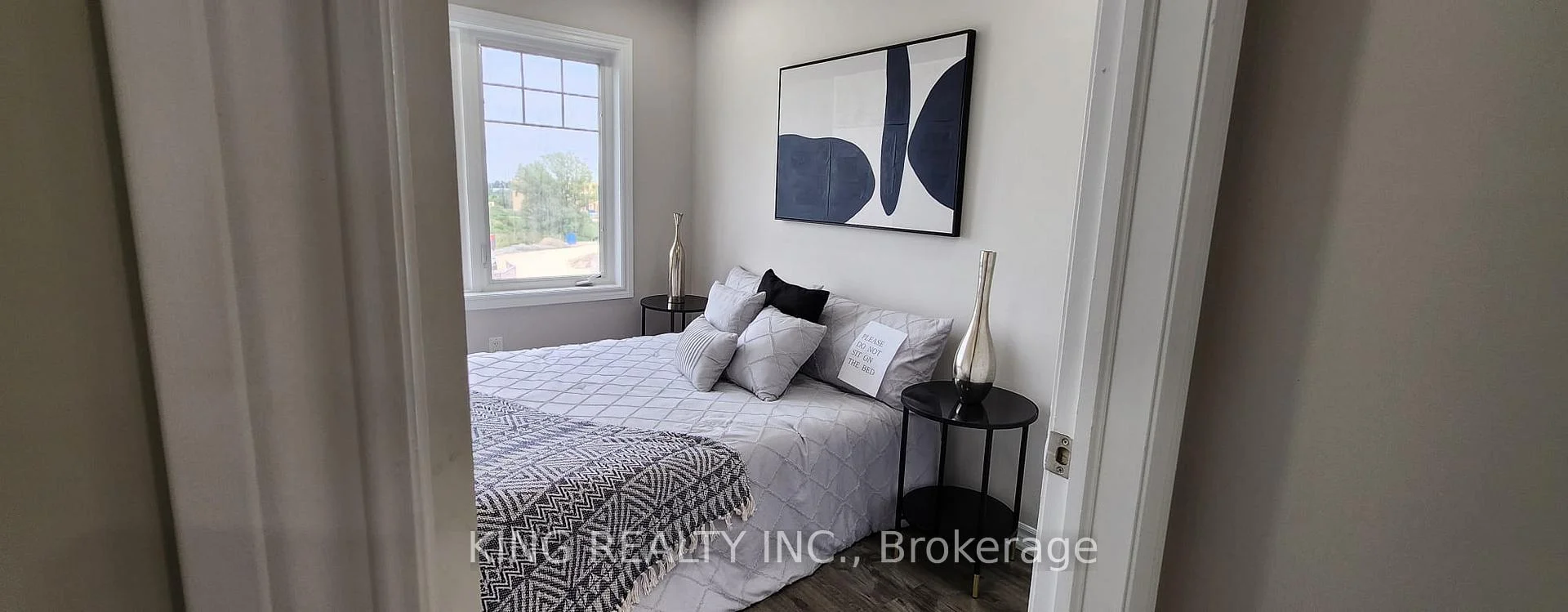 Photo 10 of 86 Magdalene Crescent S, Brampton, Heart Lake East — HOMEH