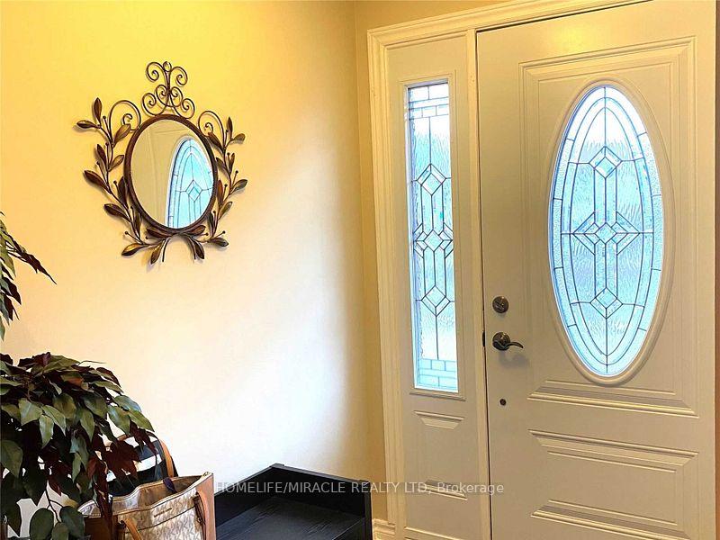 Photo 4 of 46 Alpha Mills Road, Mississauga, Streetsville — HOMEH