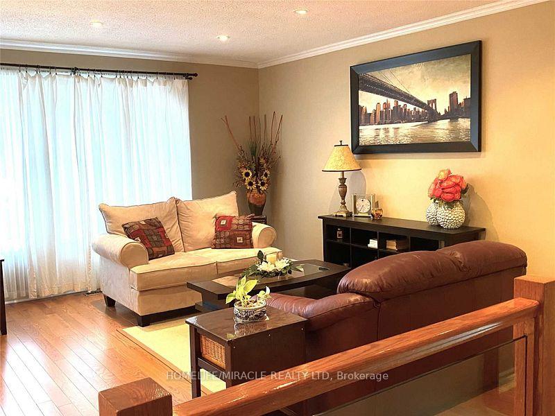 Photo 7 of 46 Alpha Mills Road, Mississauga, Streetsville — HOMEH