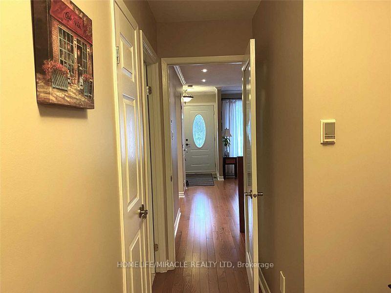 Photo 9 of 46 Alpha Mills Road, Mississauga, Streetsville — HOMEH