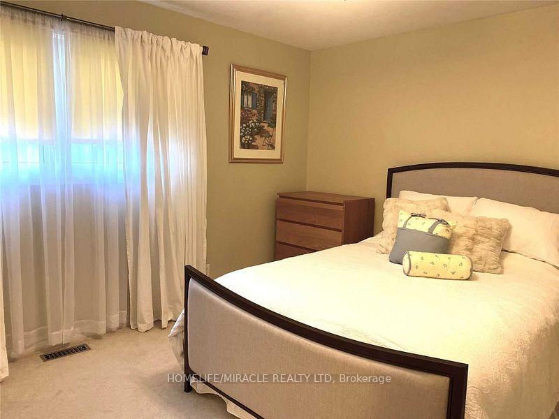 Photo 18 of 46 Alpha Mills Road, Mississauga, Streetsville — HOMEH