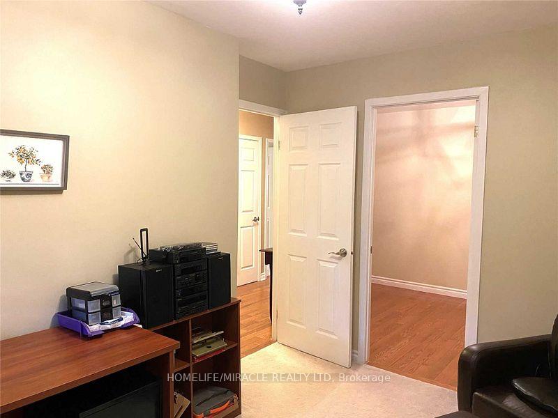 Photo 19 of 46 Alpha Mills Road, Mississauga, Streetsville — HOMEH