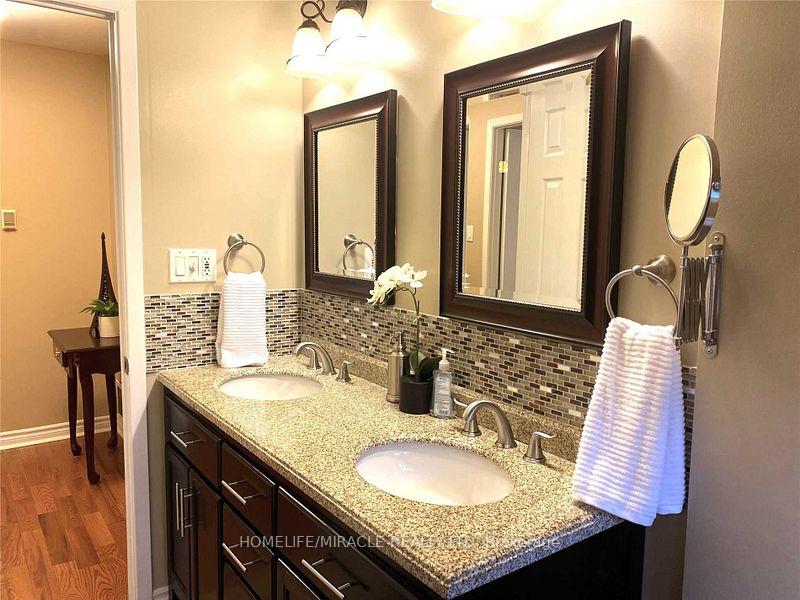 Photo 22 of 46 Alpha Mills Road, Mississauga, Streetsville — HOMEH
