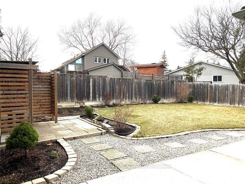 Photo 25 of 46 Alpha Mills Road, Mississauga, Streetsville — HOMEH