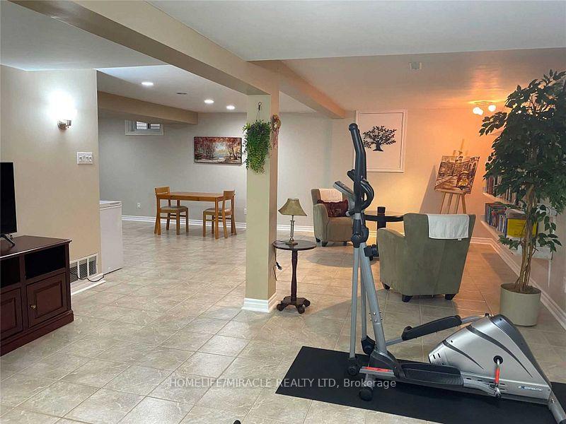 Photo 26 of 46 Alpha Mills Road, Mississauga, Streetsville — HOMEH