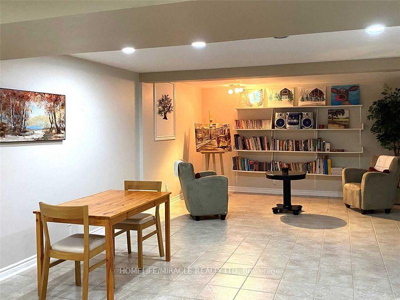 Photo 27 of 46 Alpha Mills Road, Mississauga, Streetsville — HOMEH