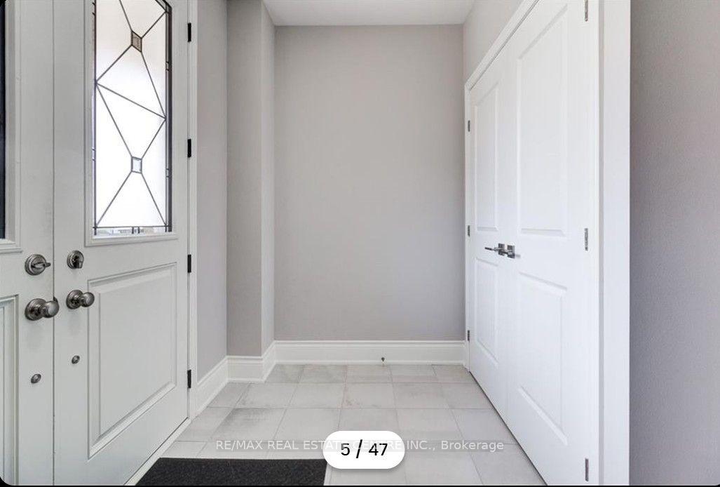 Photo 5 of Unit Ancaster, 15 Heming Trail, Hamilton, Ancaster — HOMEH