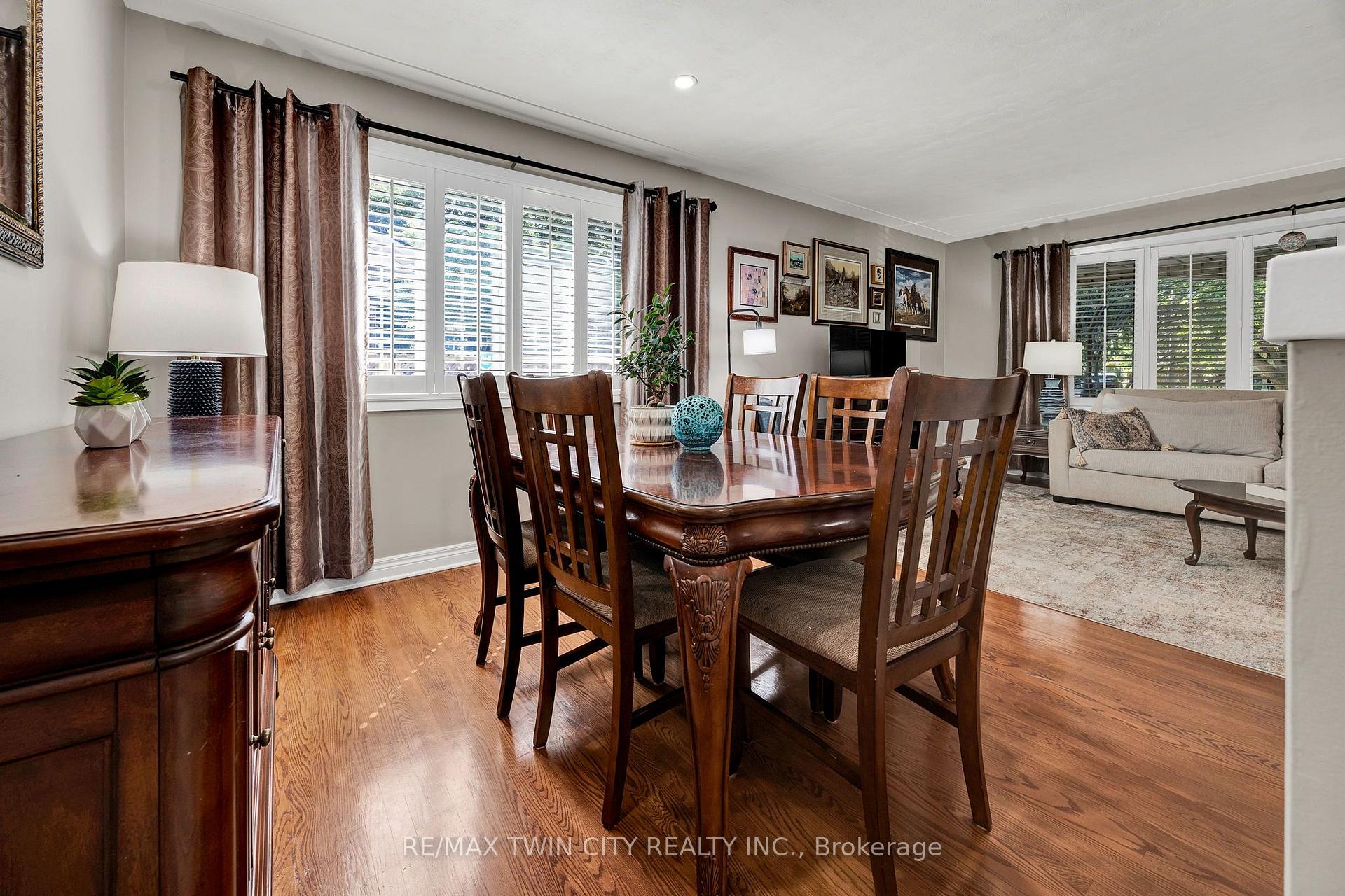 Photo 11 of 240 Willowdale Avenue, Waterloo, Lincoln Village — HOMEH