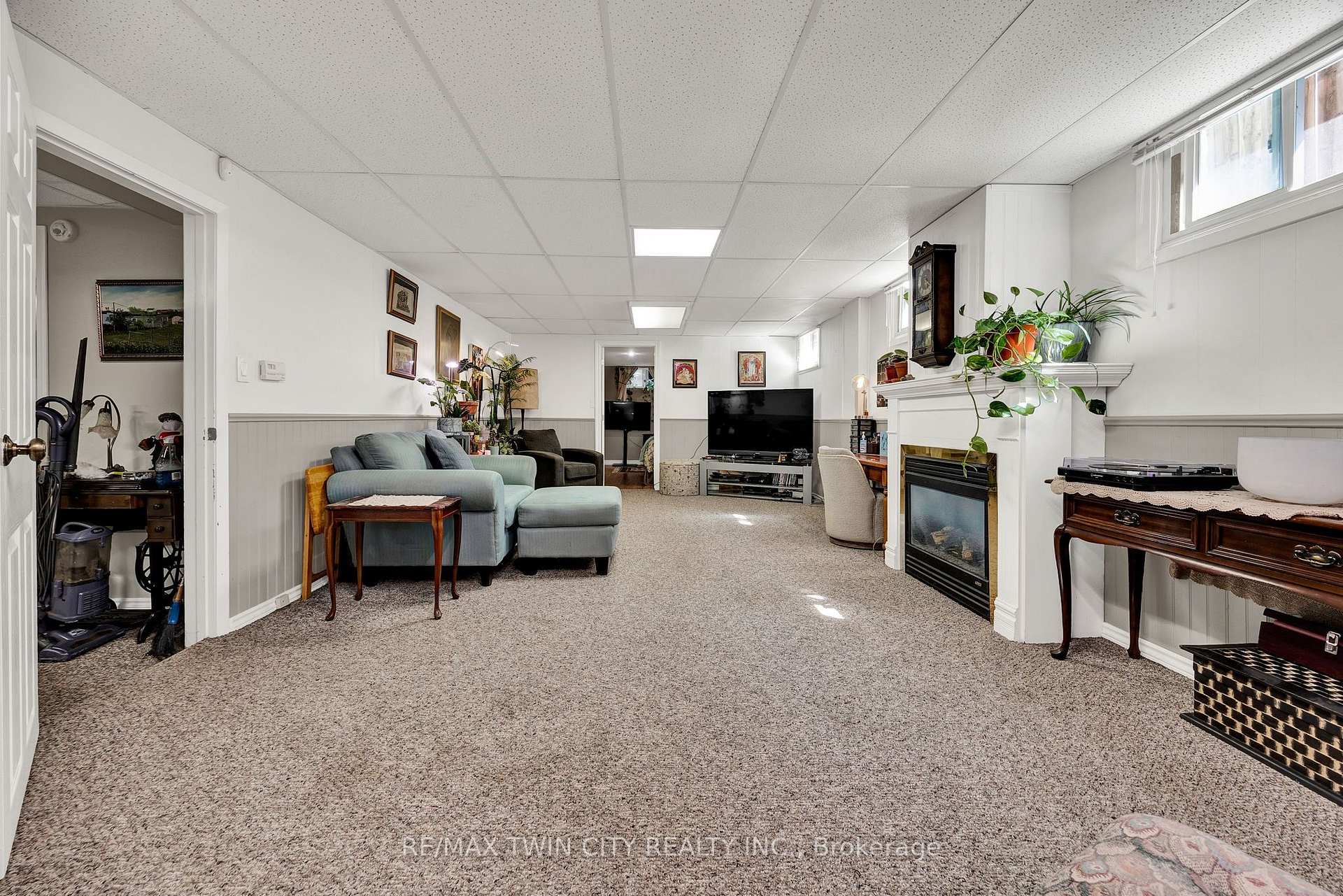 Photo 17 of 240 Willowdale Avenue, Waterloo, Lincoln Village — HOMEH