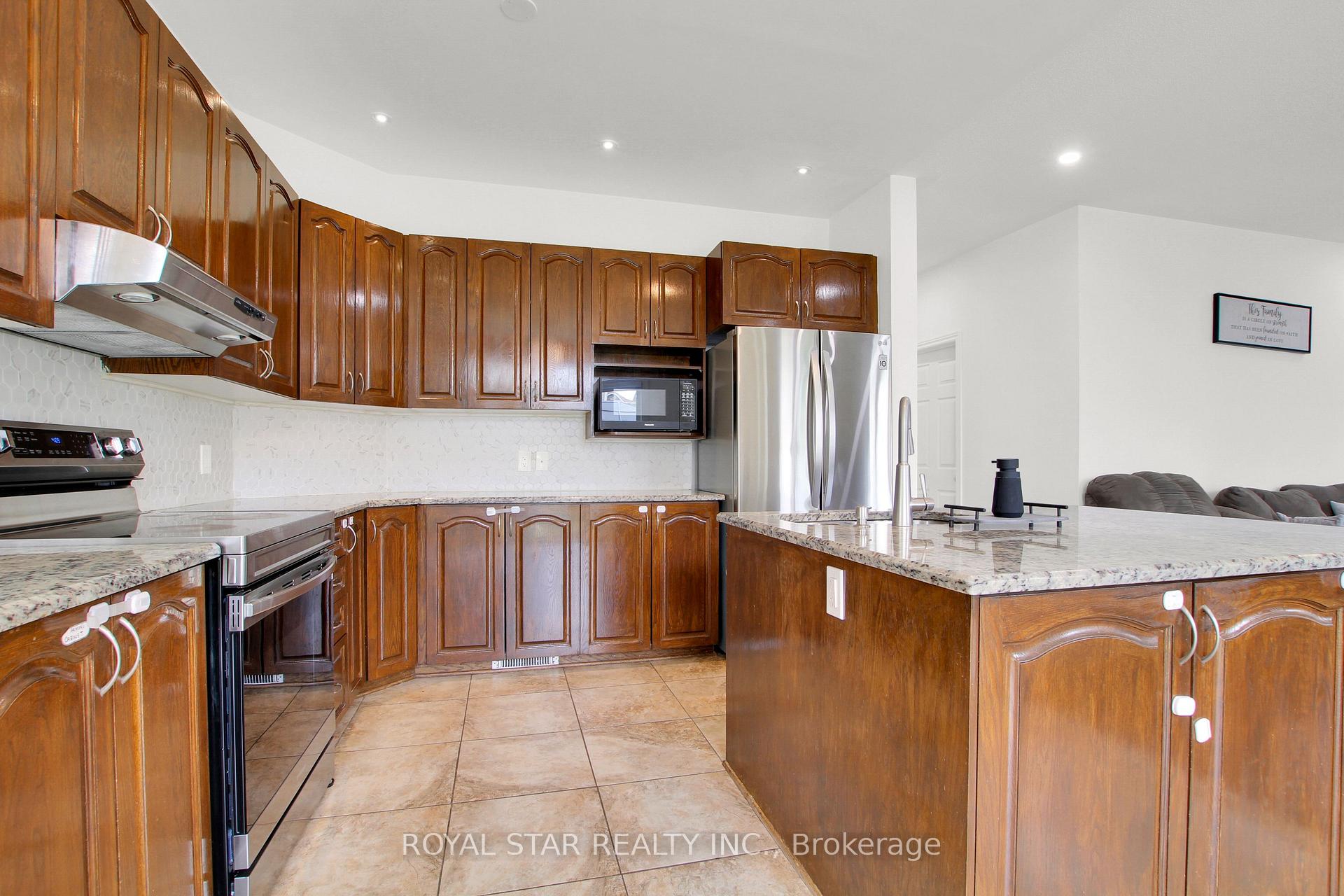Photo 11 of Unit 1, 115 Tapestry Drive, Ottawa, Barrhaven - Strandherd — HOMEH