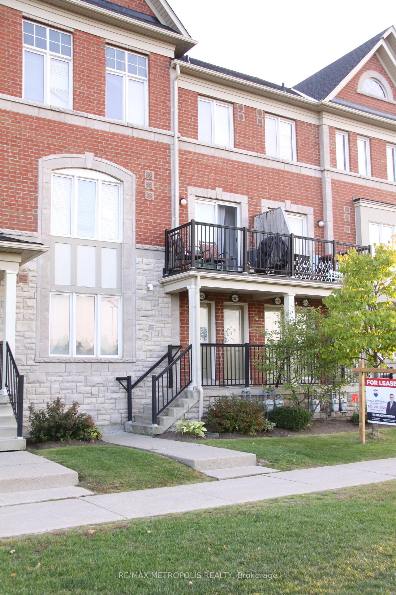 Photo 2 of Unit 31, 2127 Bur Oak Avenue, Markham, Greensborough — HOMEH