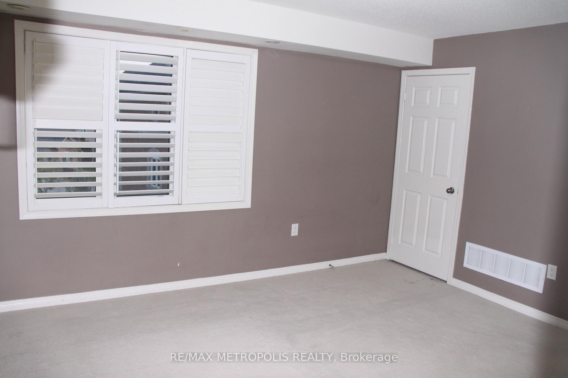 Photo 4 of Unit 31, 2127 Bur Oak Avenue, Markham, Greensborough — HOMEH