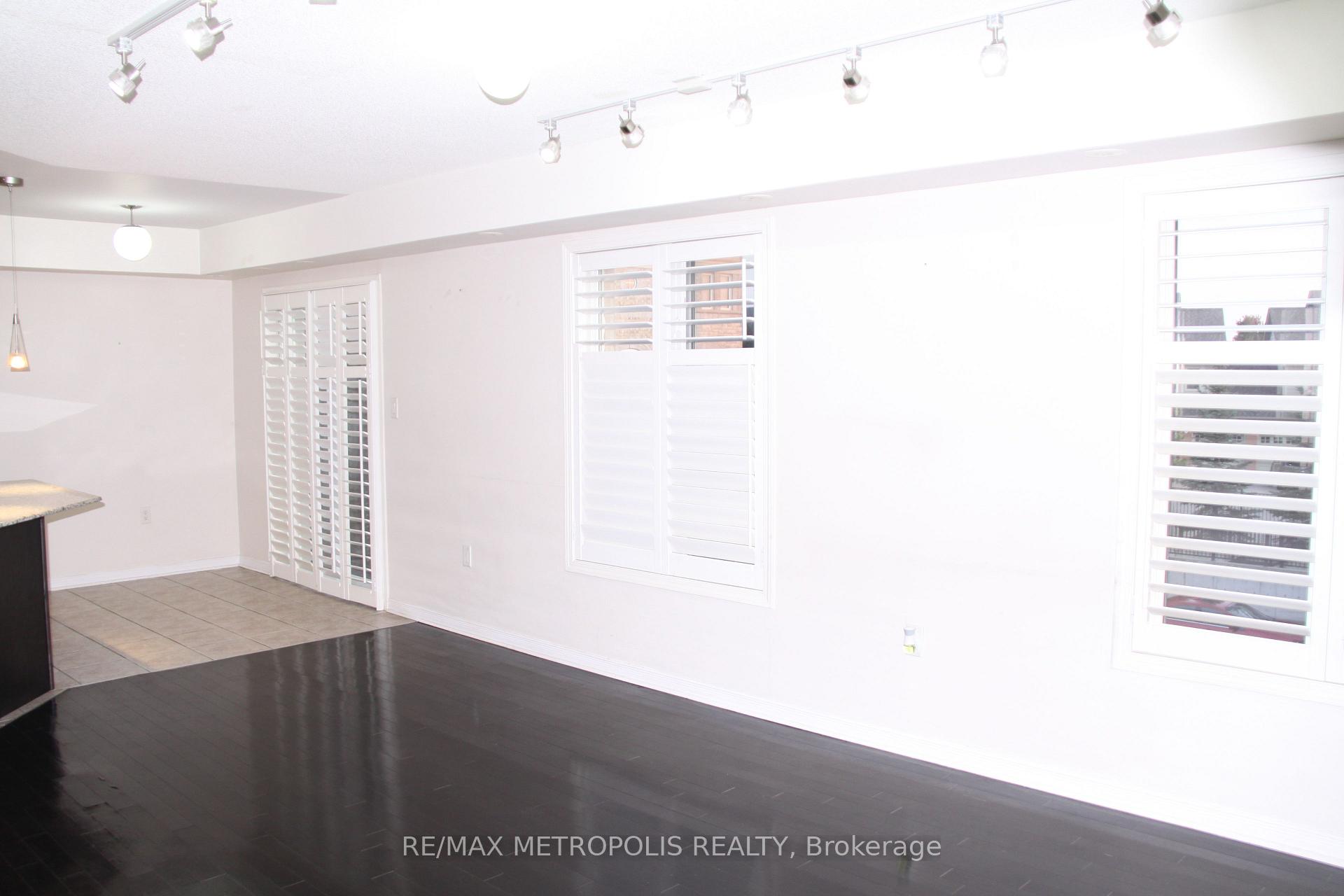 Photo 5 of Unit 31, 2127 Bur Oak Avenue, Markham, Greensborough — HOMEH