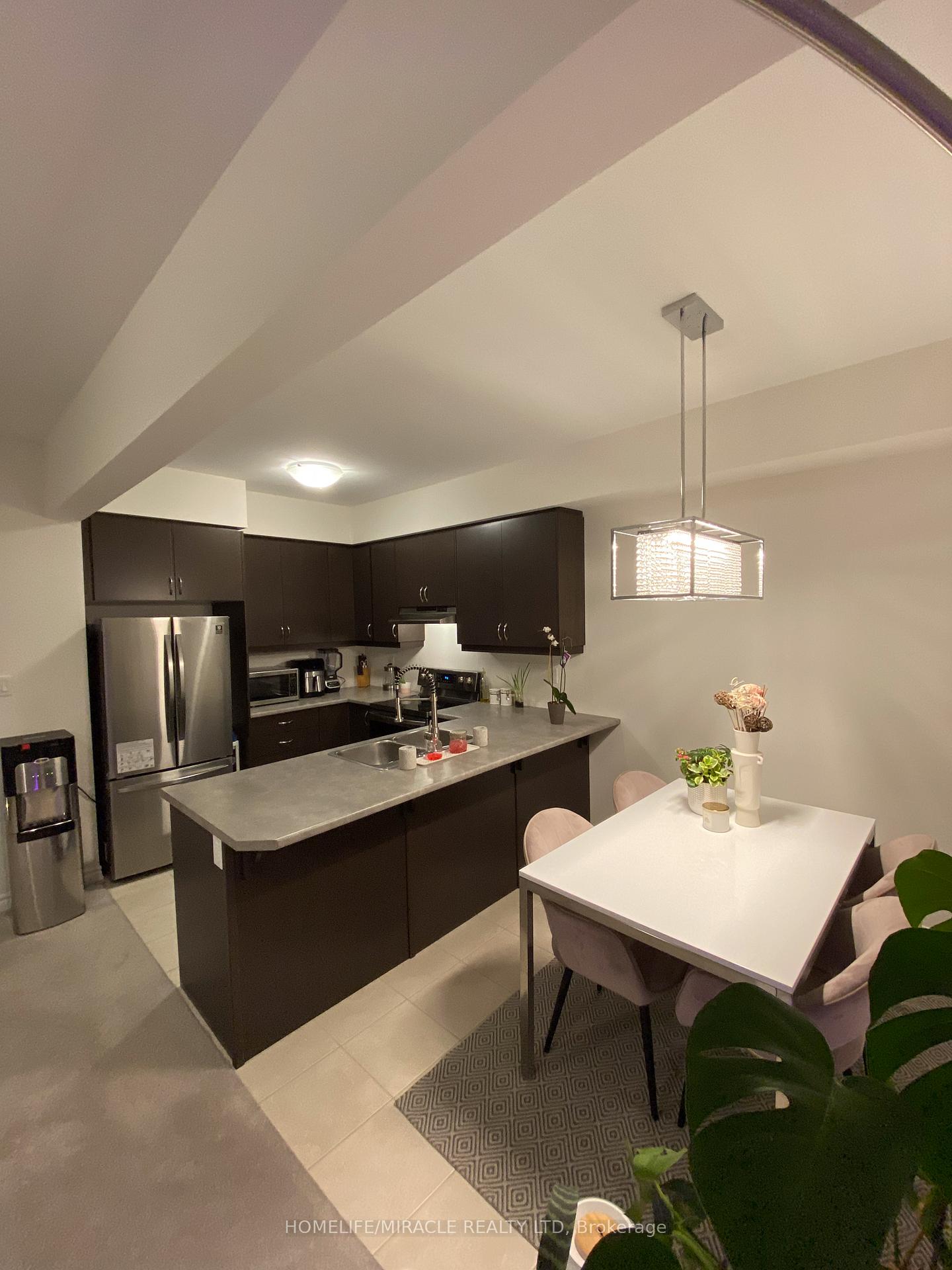 Photo 9 of 135 Flagg Avenue, Brant, Paris — HOMEH