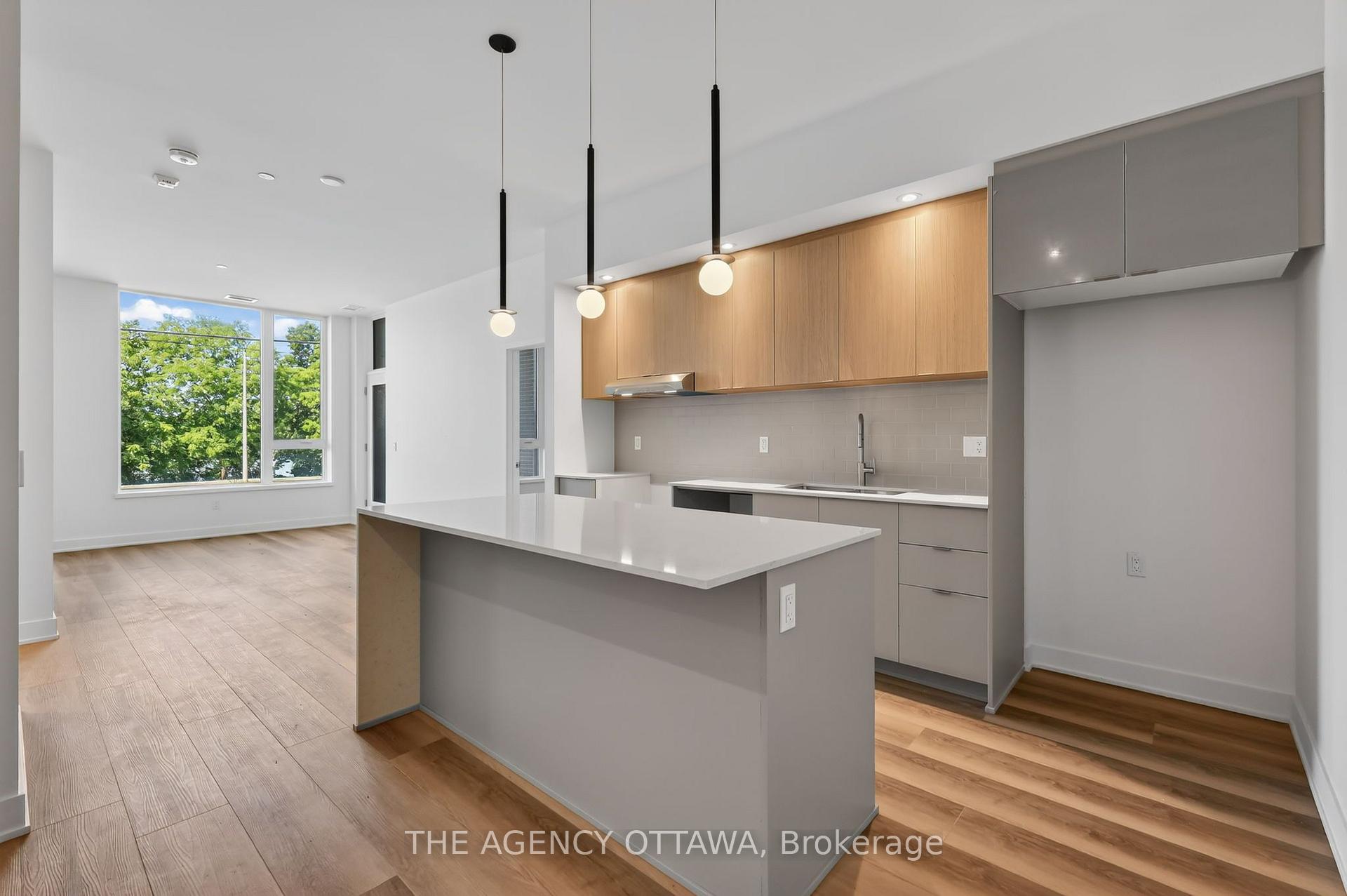 Photo 6 of Unit 105, 3085 Riverside Drive, Ottawa, Mooneys Bay/Riverside Park — HOMEH