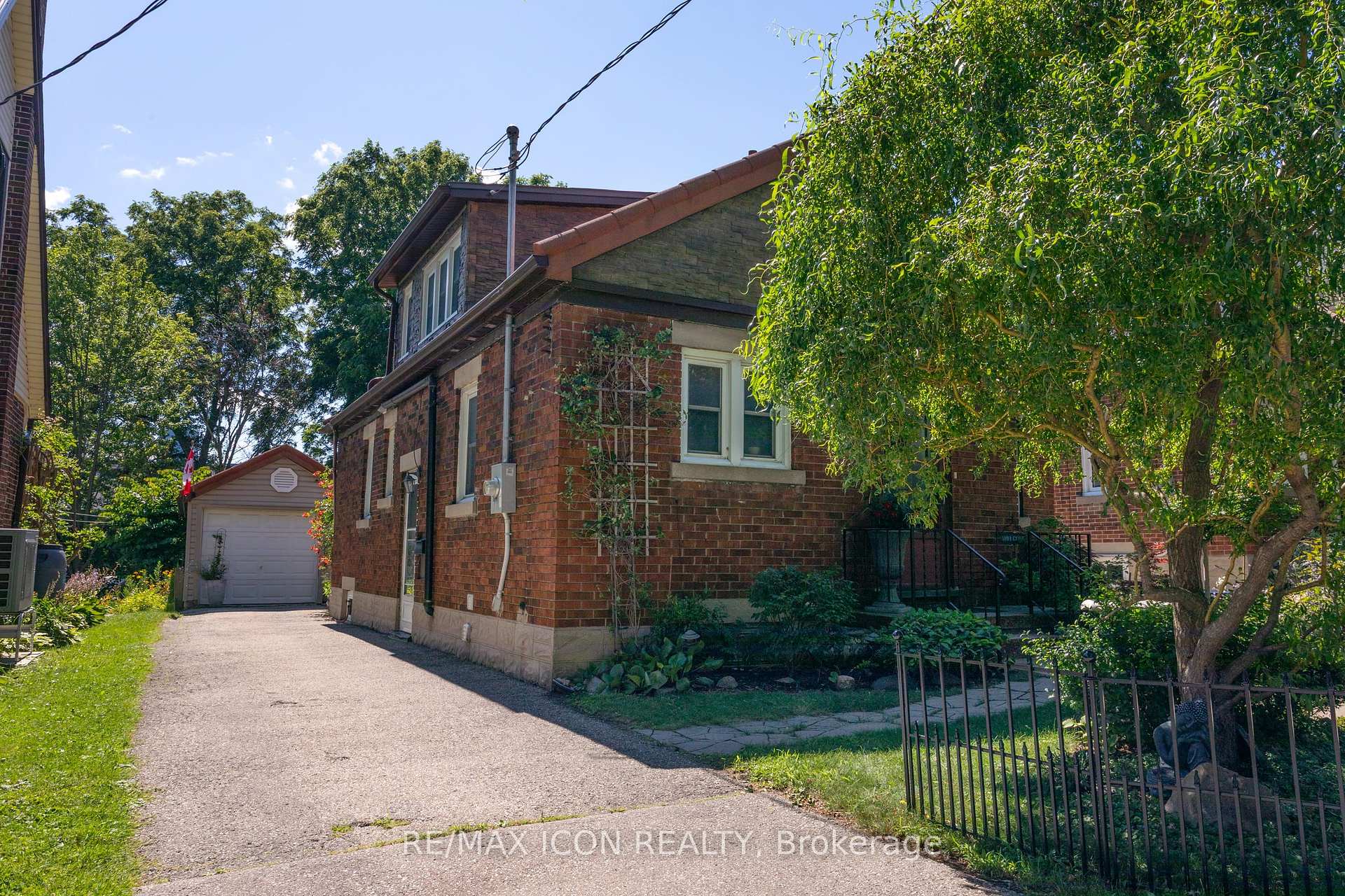 Photo 3 of 299 Park Street, Kitchener, KW Hospital — HOMEH