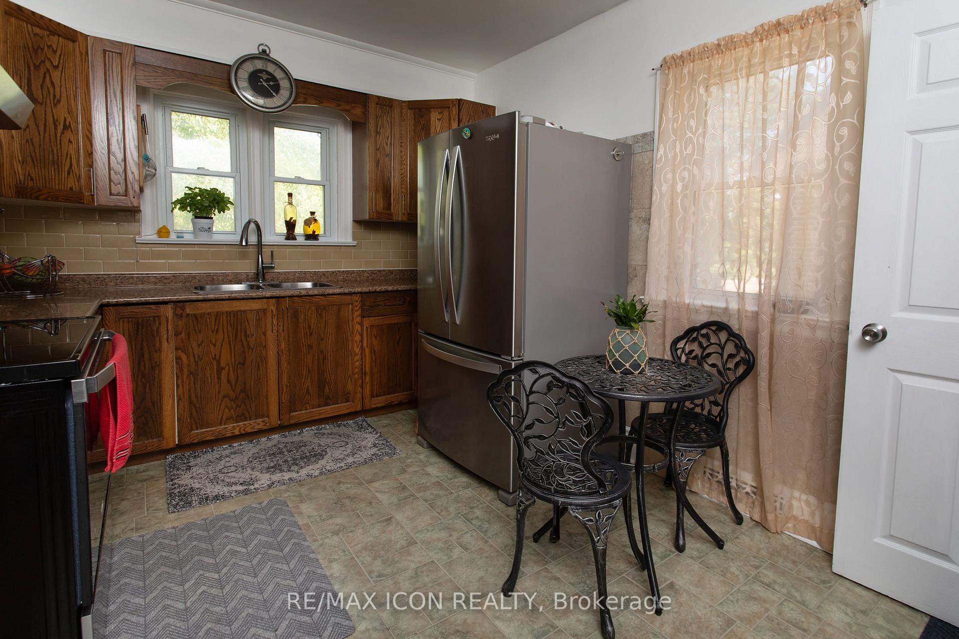 Photo 13 of 299 Park Street, Kitchener, KW Hospital — HOMEH