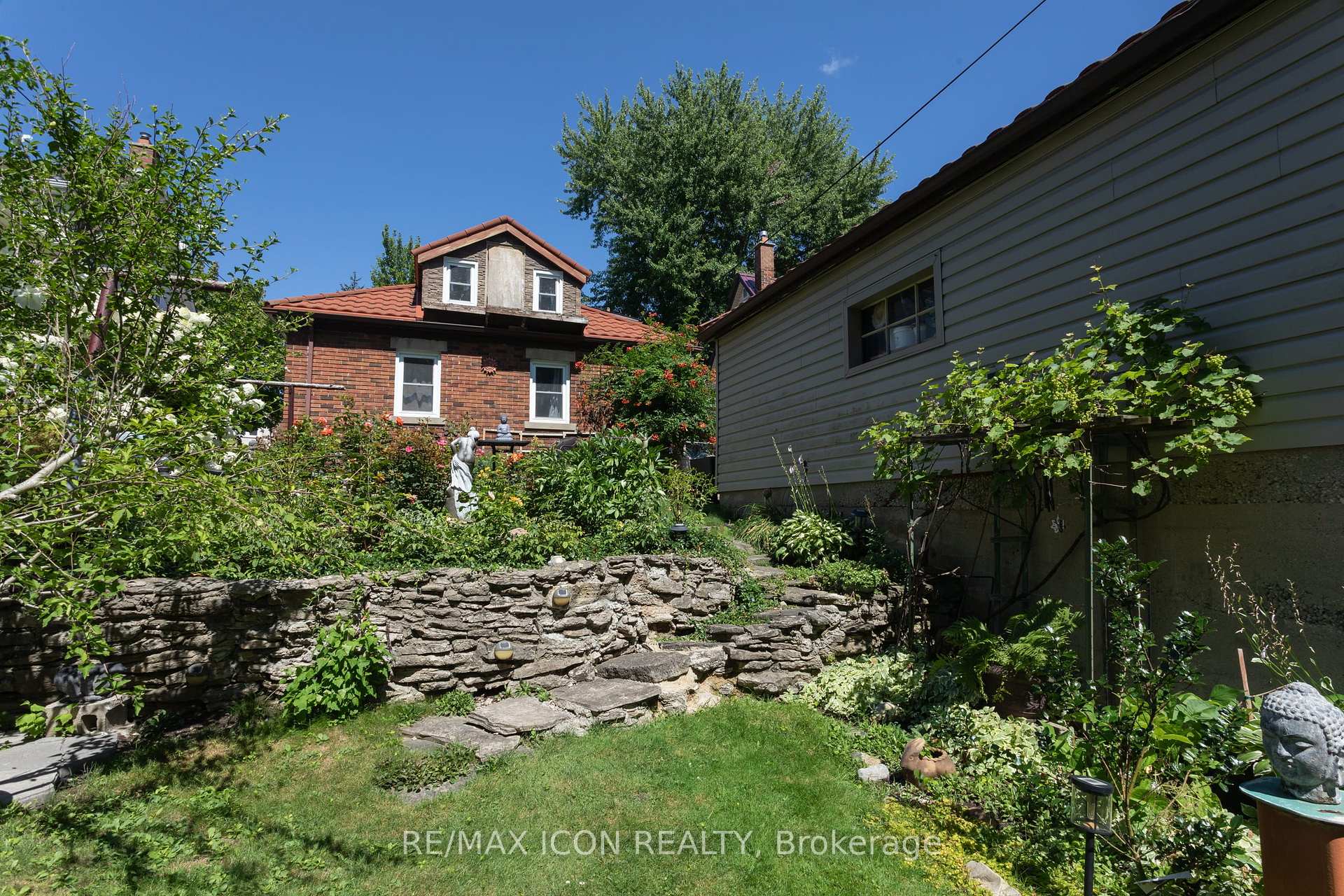 Photo 36 of 299 Park Street, Kitchener, KW Hospital — HOMEH